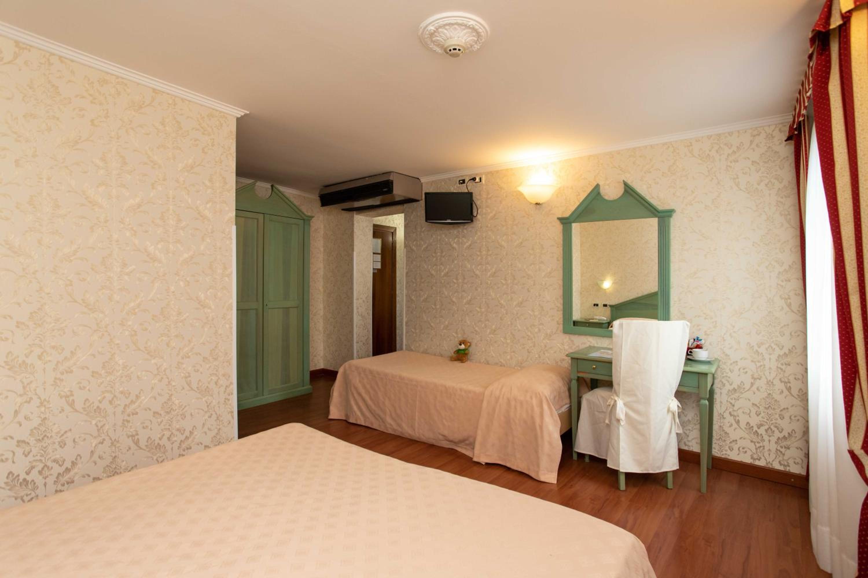 Triple Room photo 2