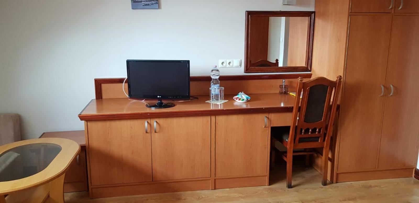 Standard King Room photo 3