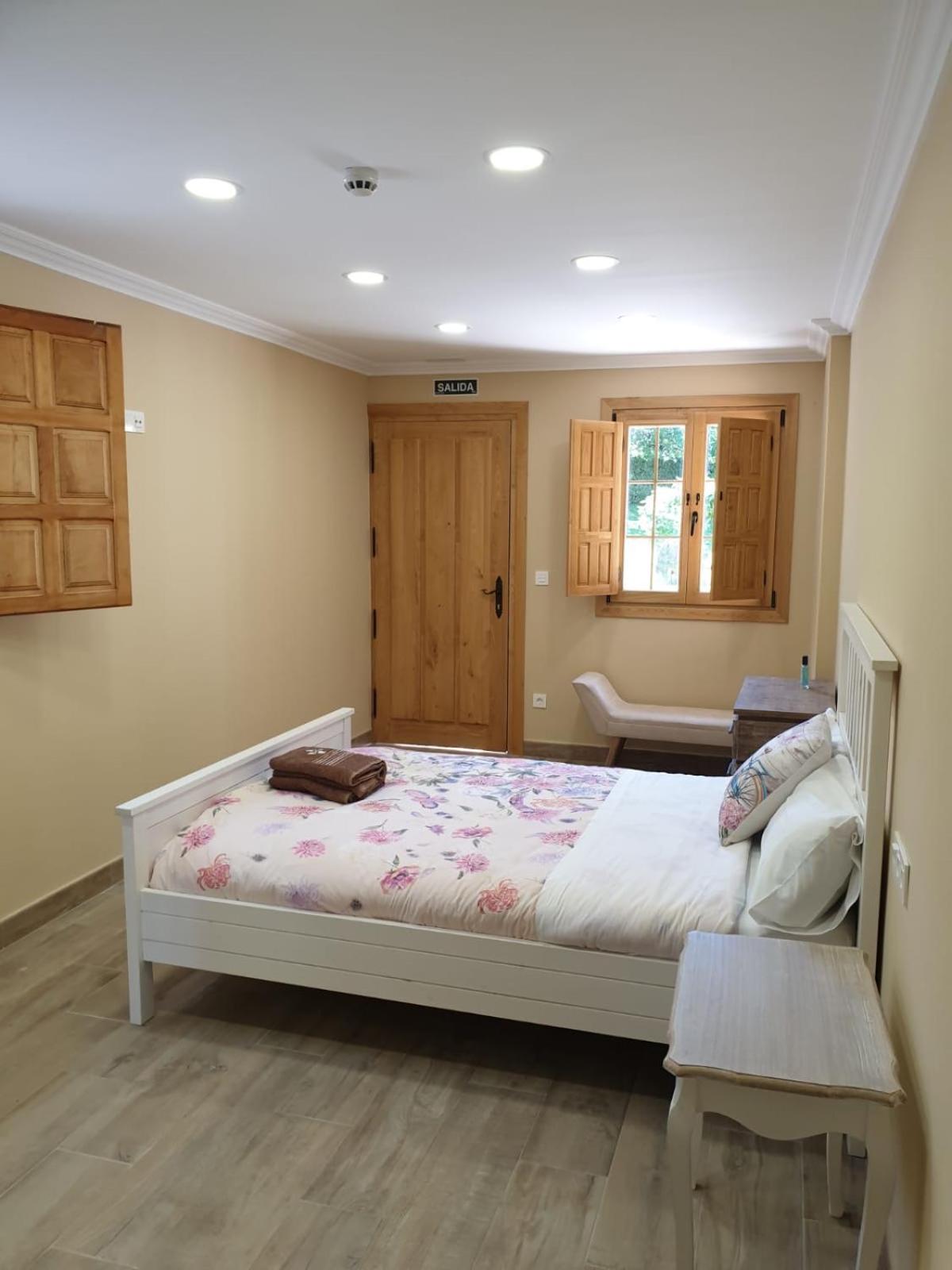 Deluxe Queen Room with Two Queen Beds - Photo 2