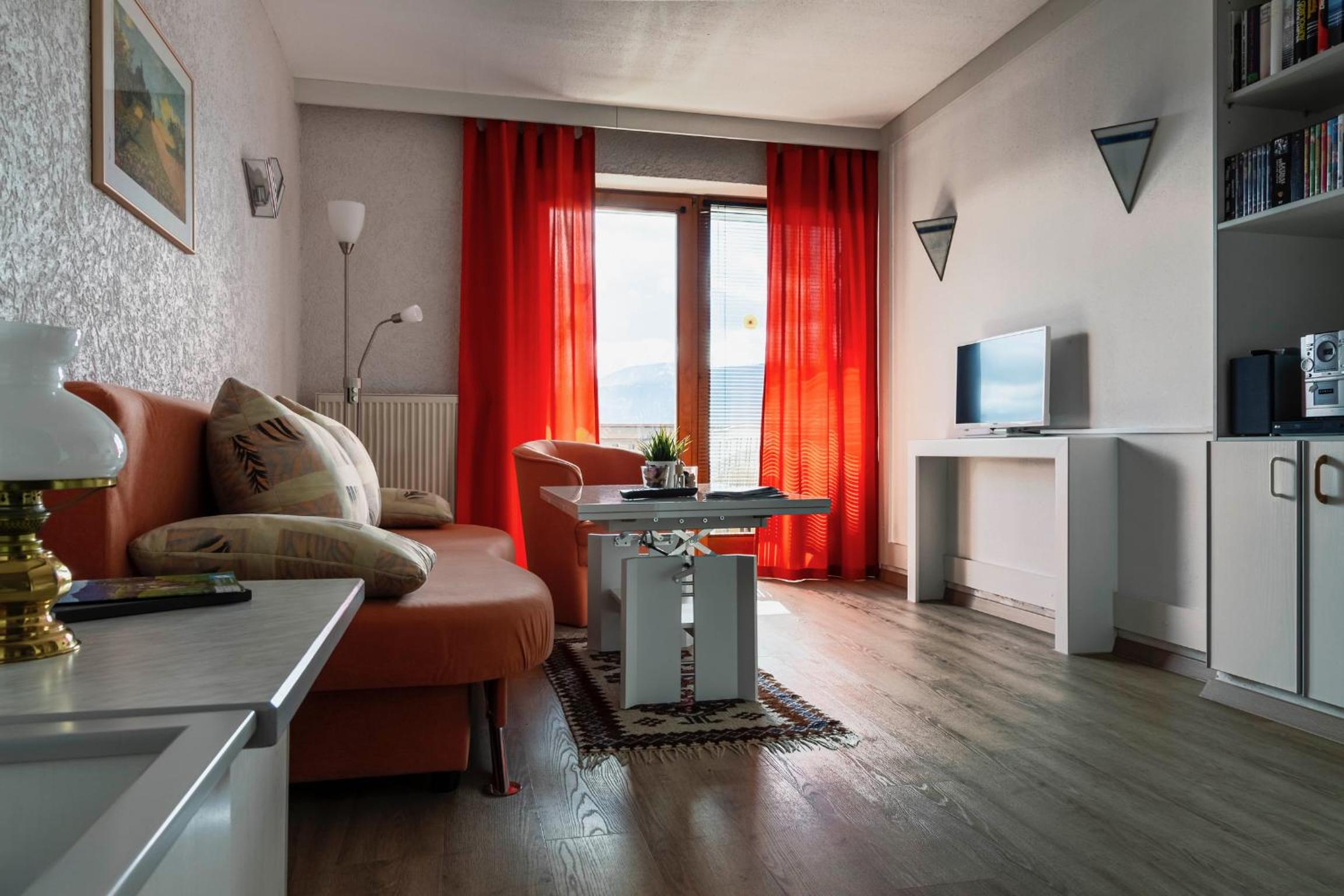 Apartment photo 1