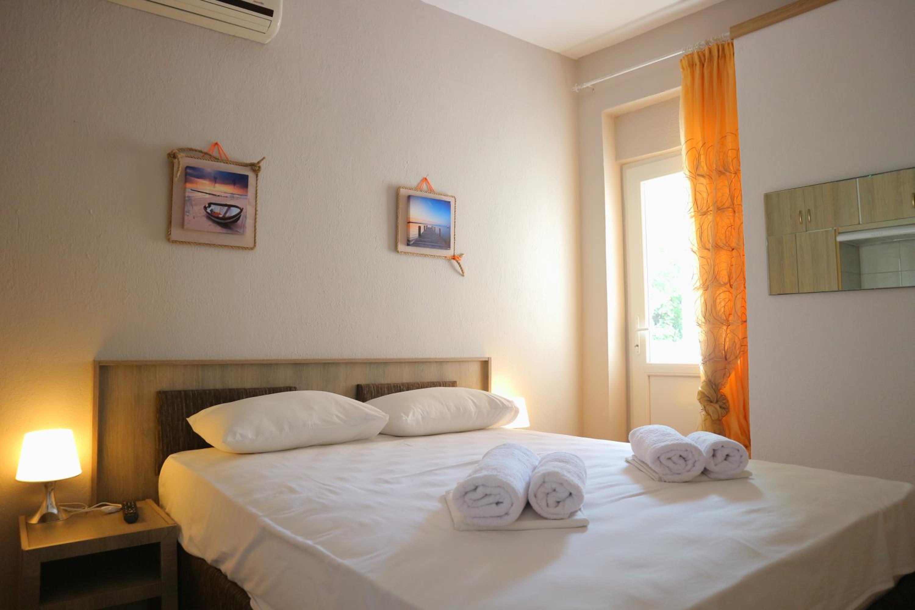 Economy Single Room