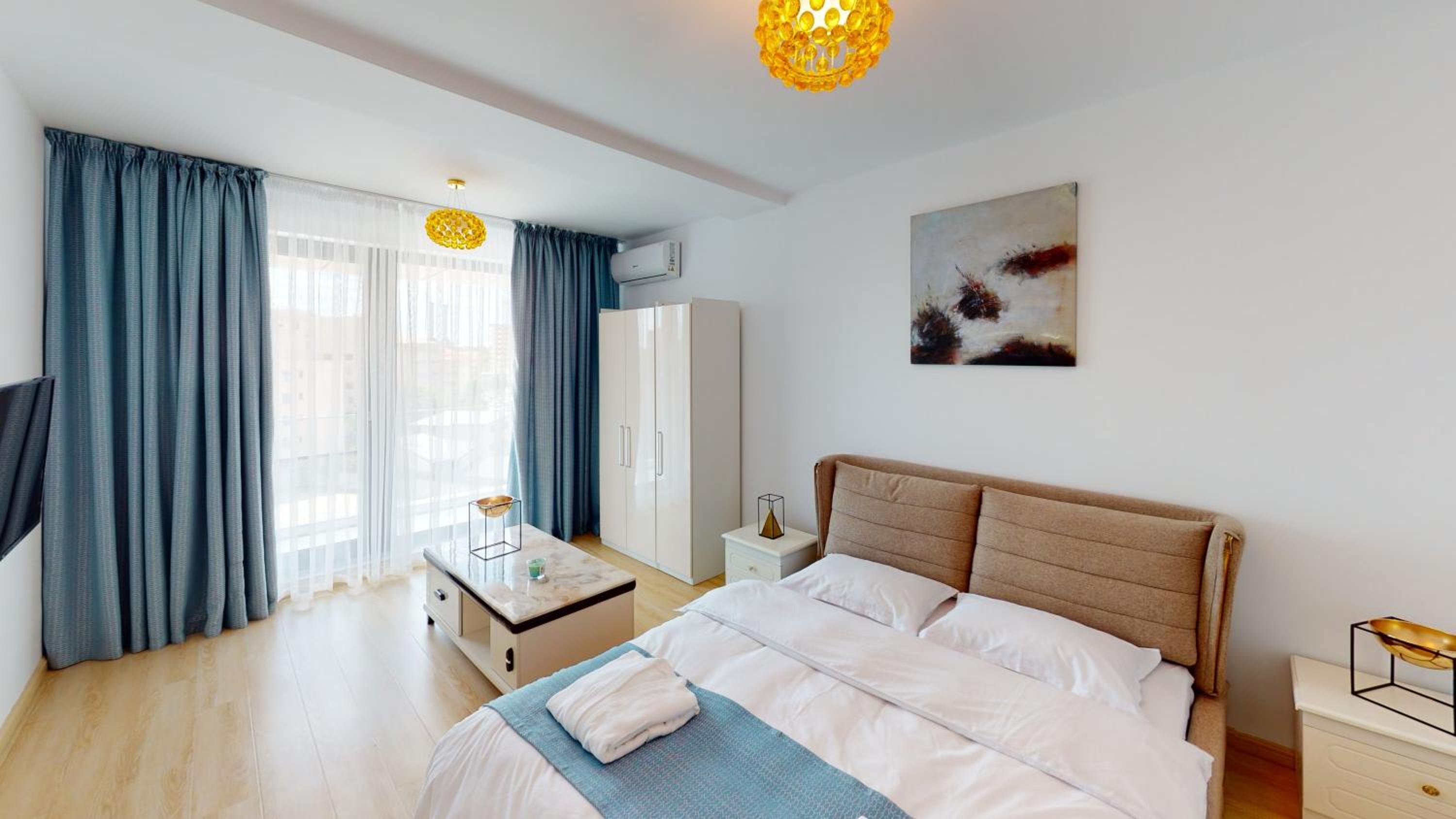 King Junior Suite with Balcony - Photo 6