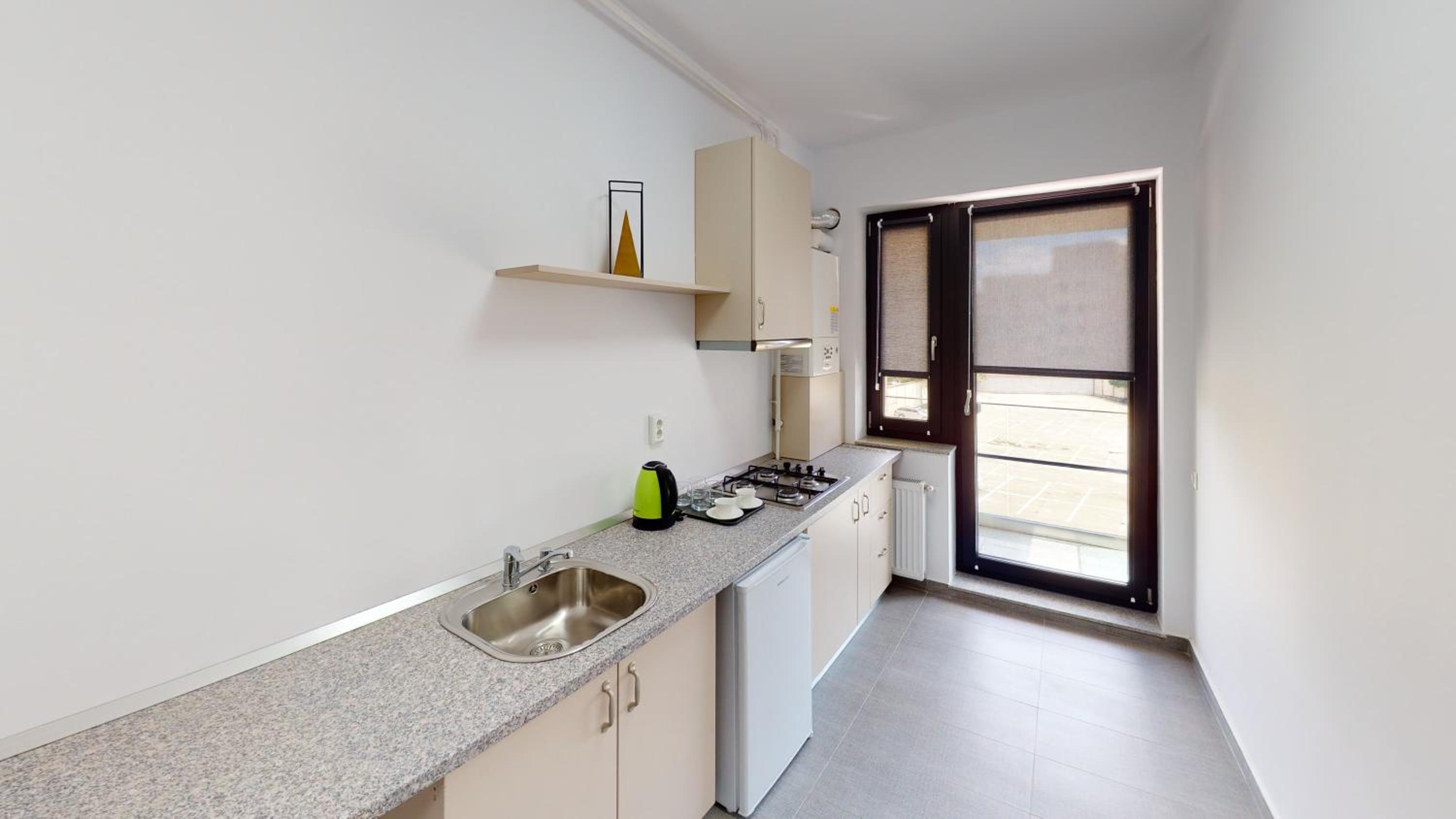 King Junior Suite with Balcony - Photo 21