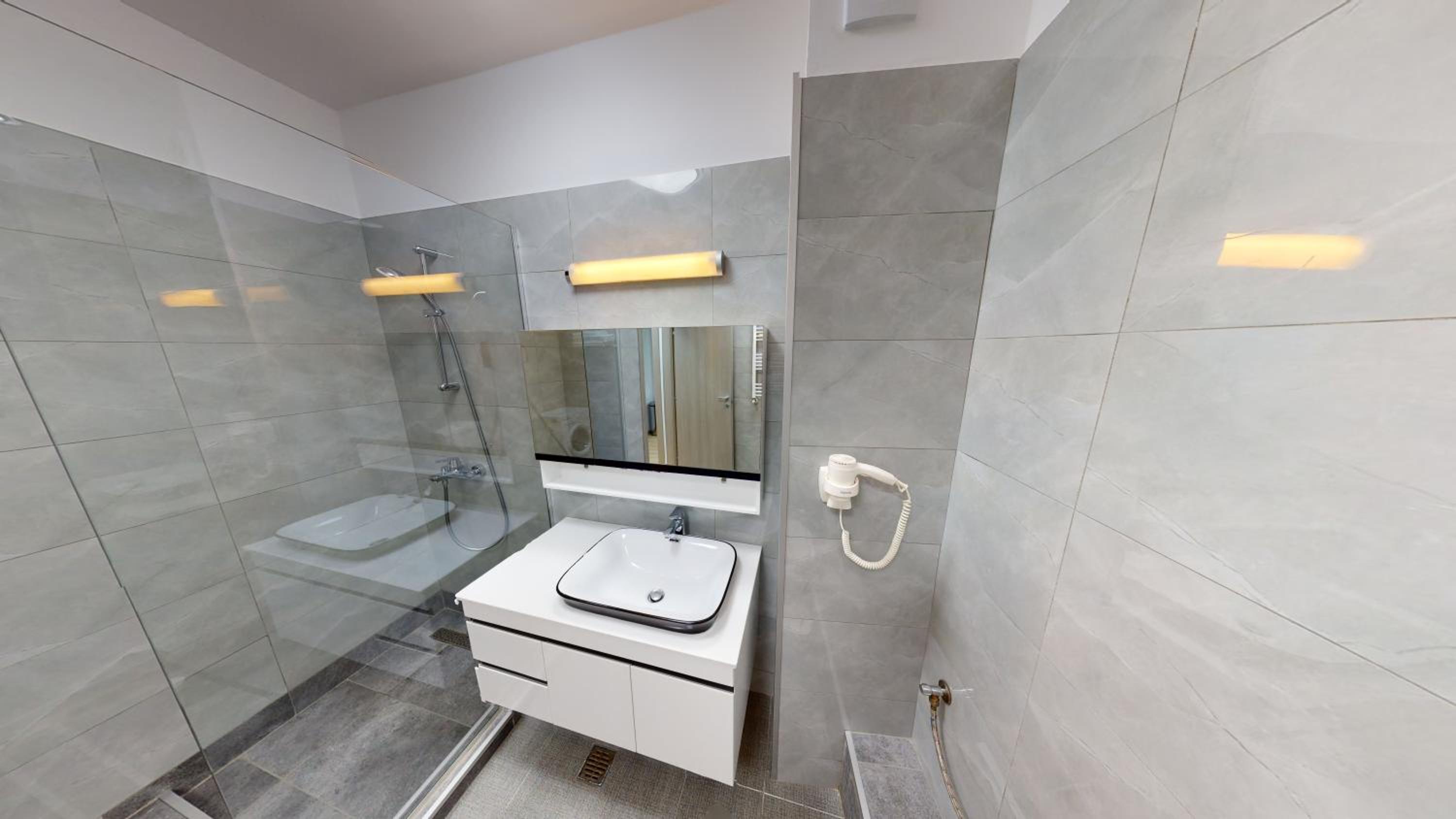 King Apartment - Photo 11