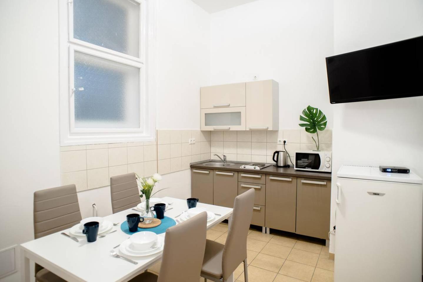 Apartment - Photo 21