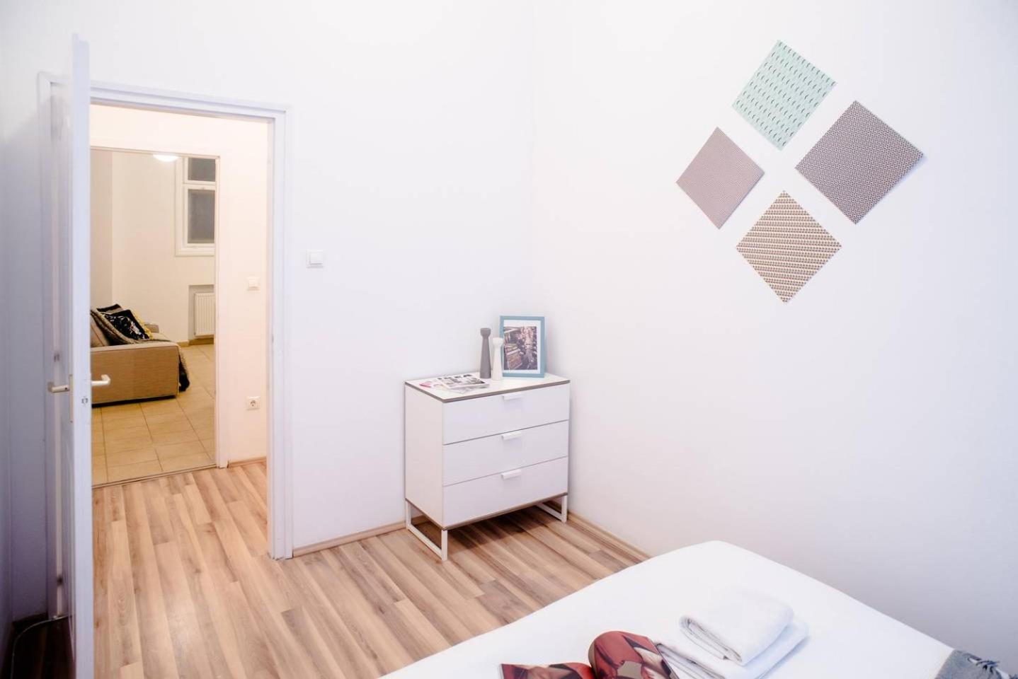 Apartment - Photo 23