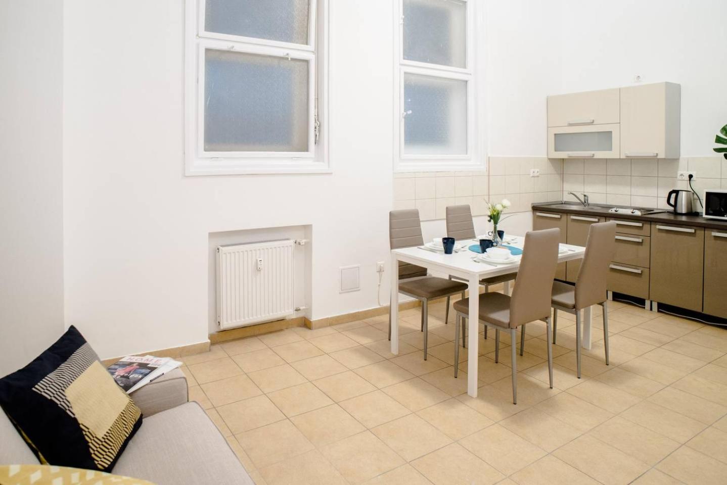 Apartment - Photo 4