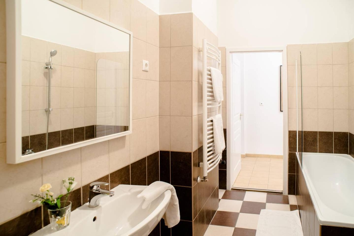 Apartment - Photo 9