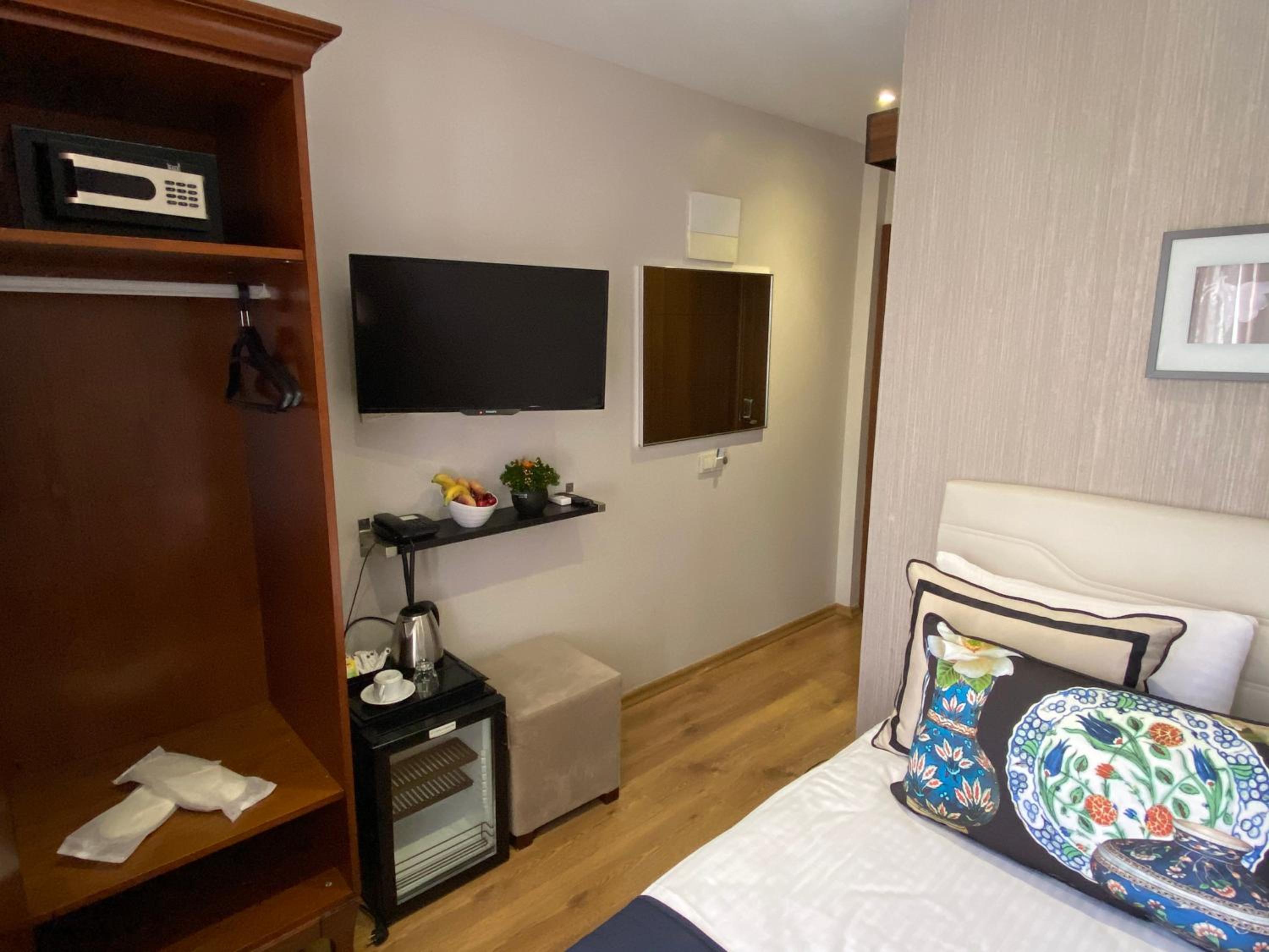 Deluxe Single Room photo 3