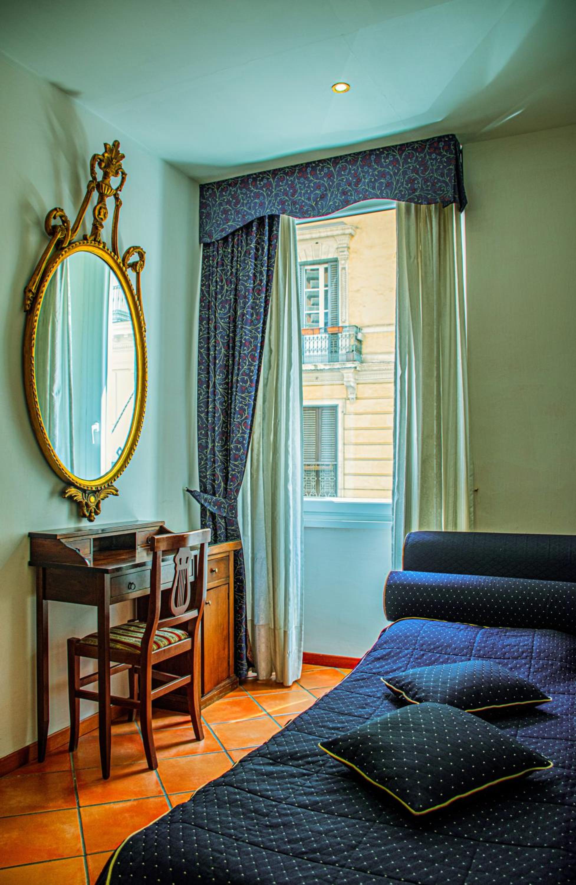 Standard Single Room photo 2