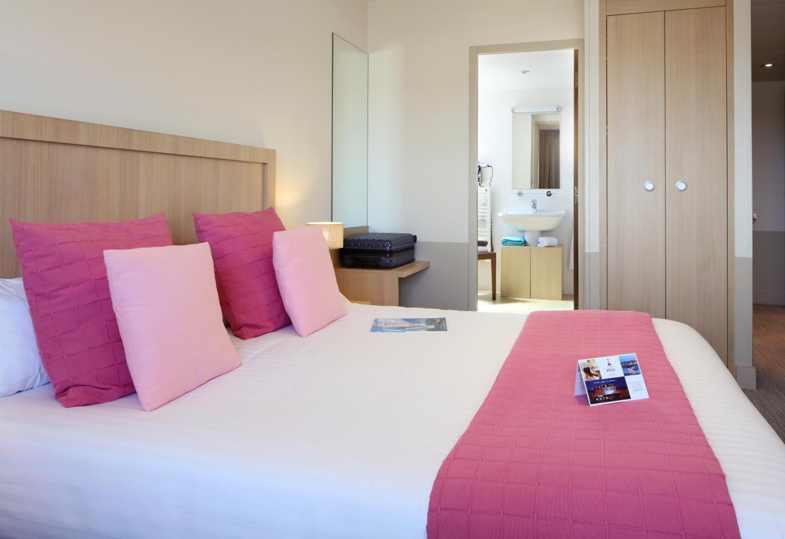 Deluxe room - harbor view  photo 3