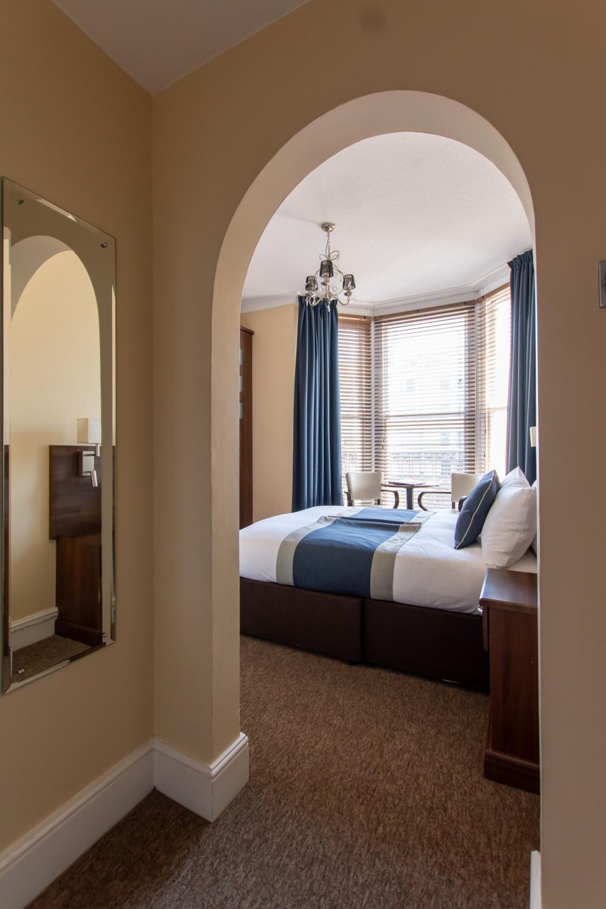 Deluxe Double Room - Photo 4