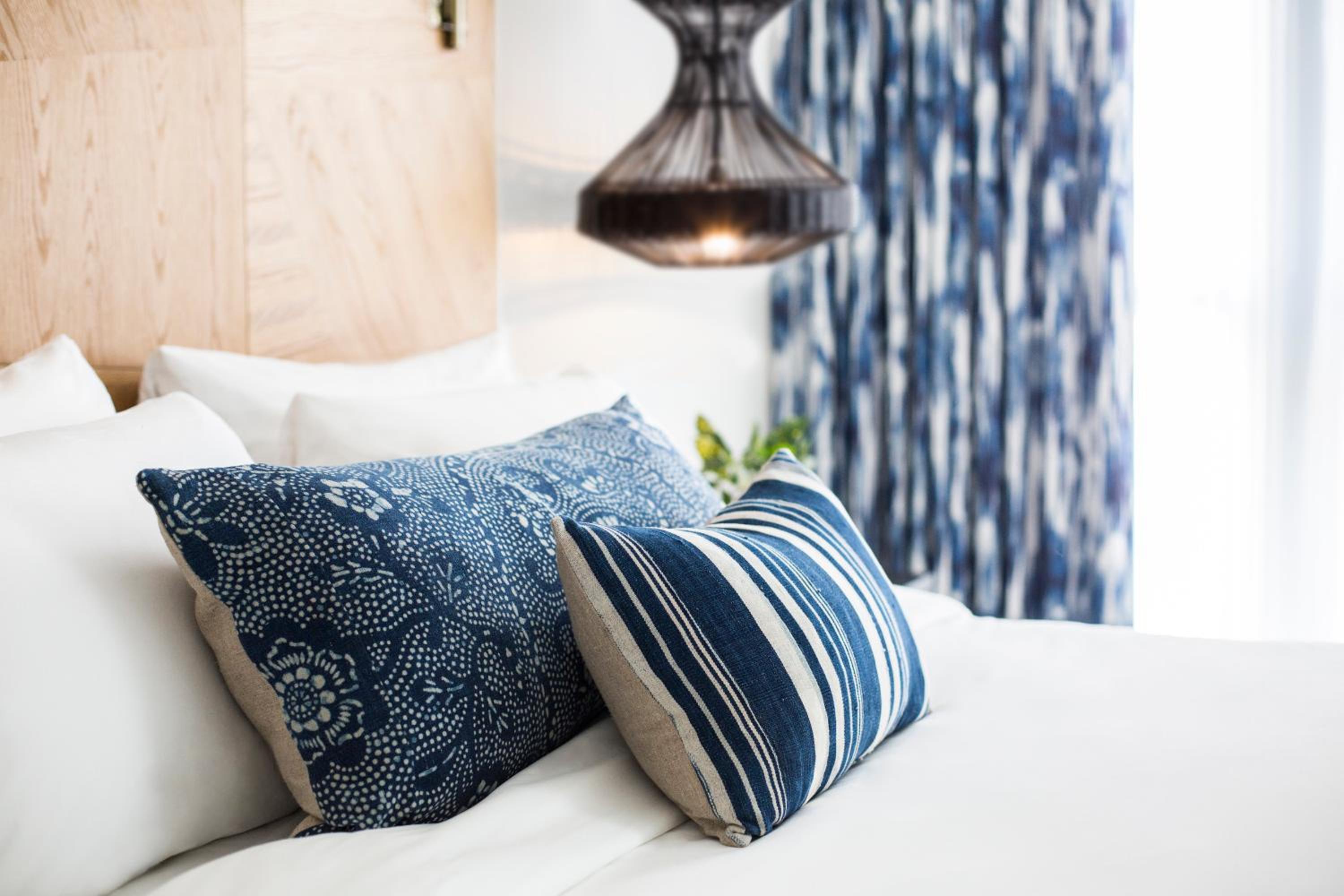 Superior Room - King Bed - Photo 1
