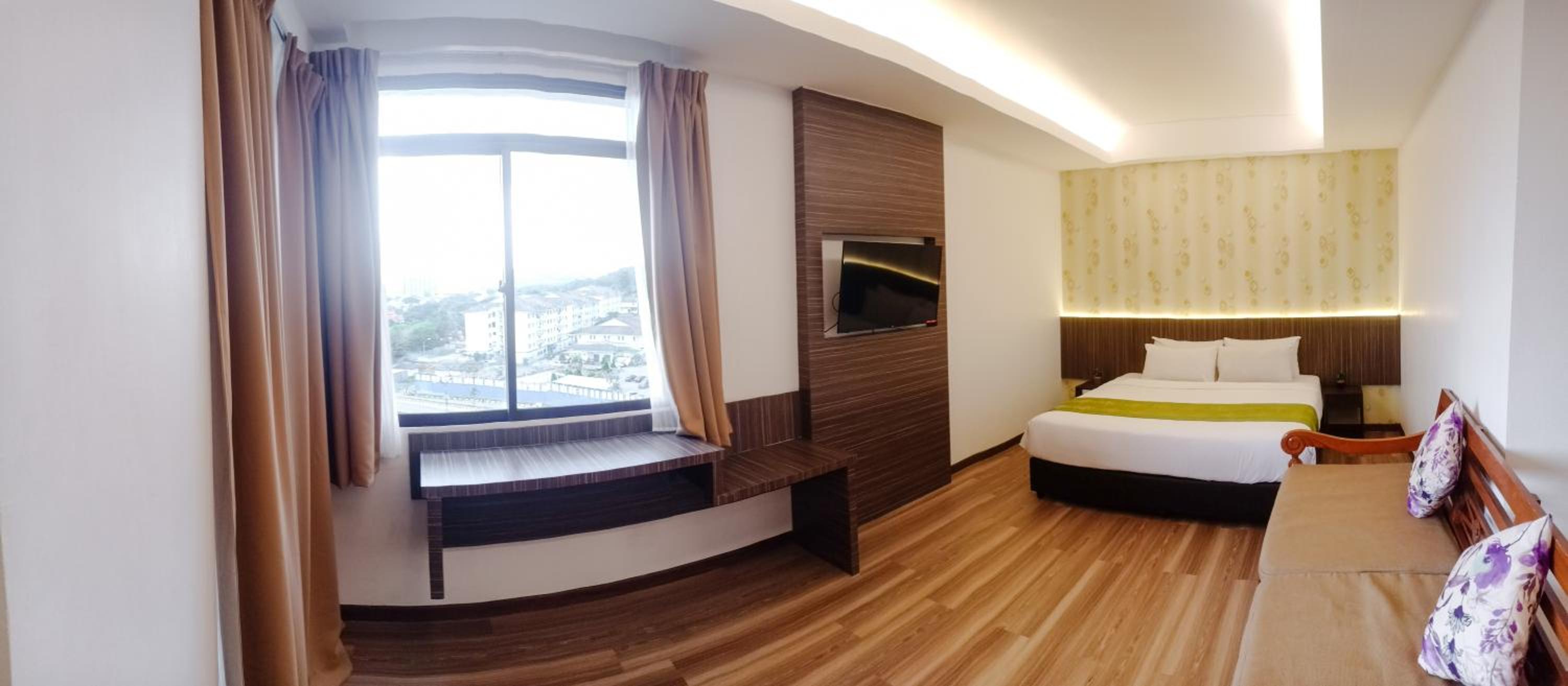 Suite Room - Photo 2