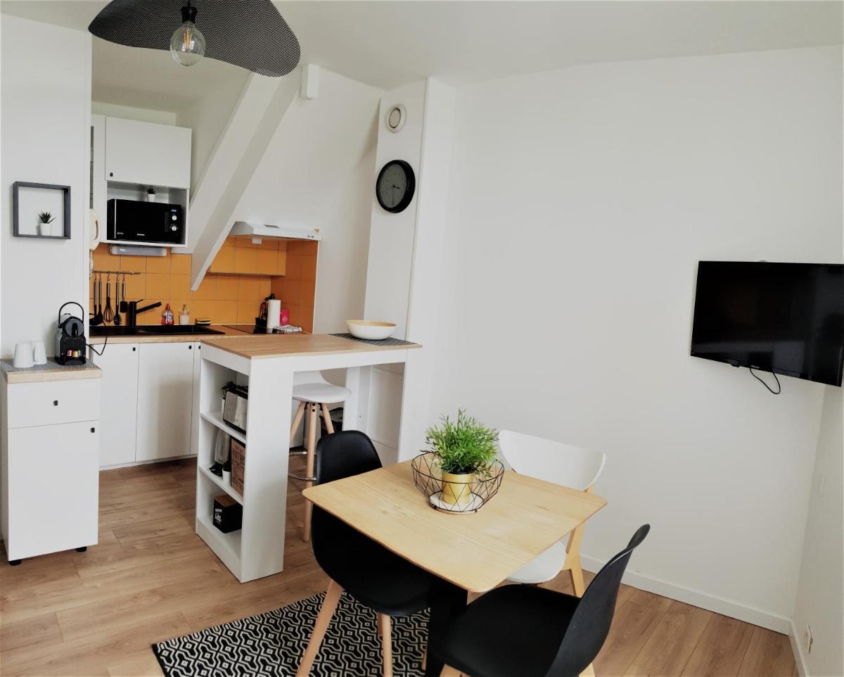 One-Bedroom Apartment photo 2