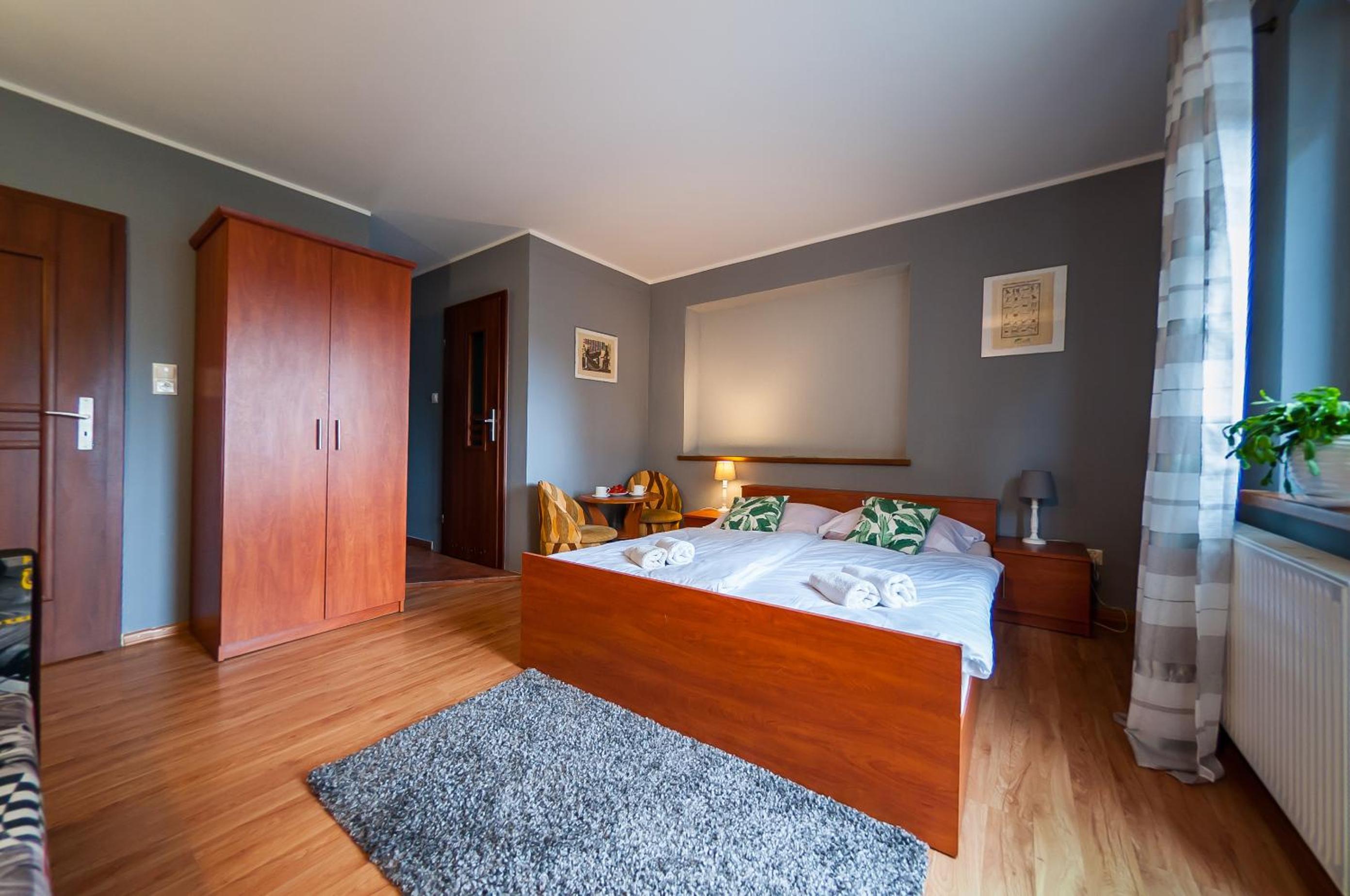 Double Room with Balcony (2 Adults + 1 Child) photo 1