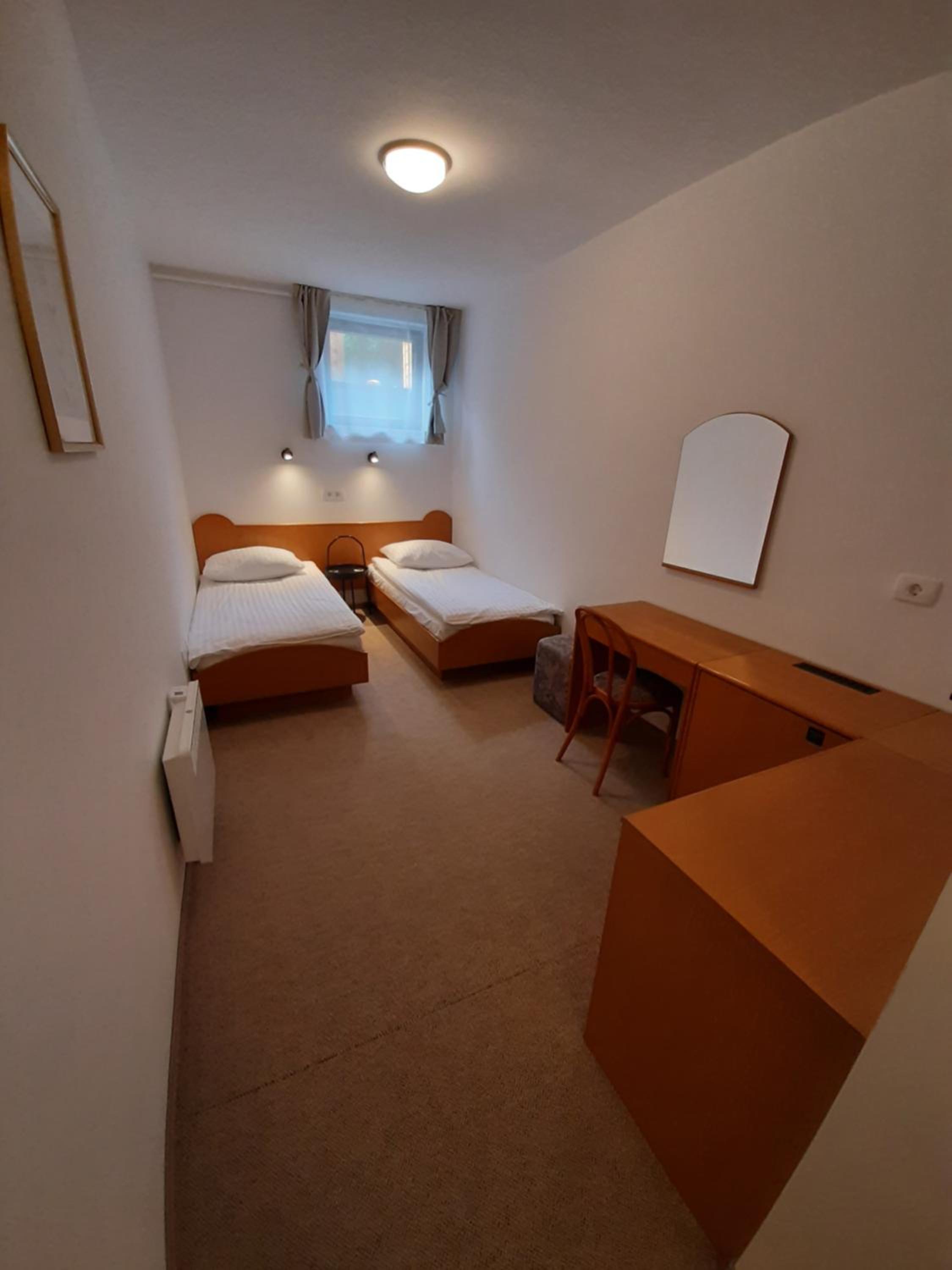Economy Twin Room - Basement