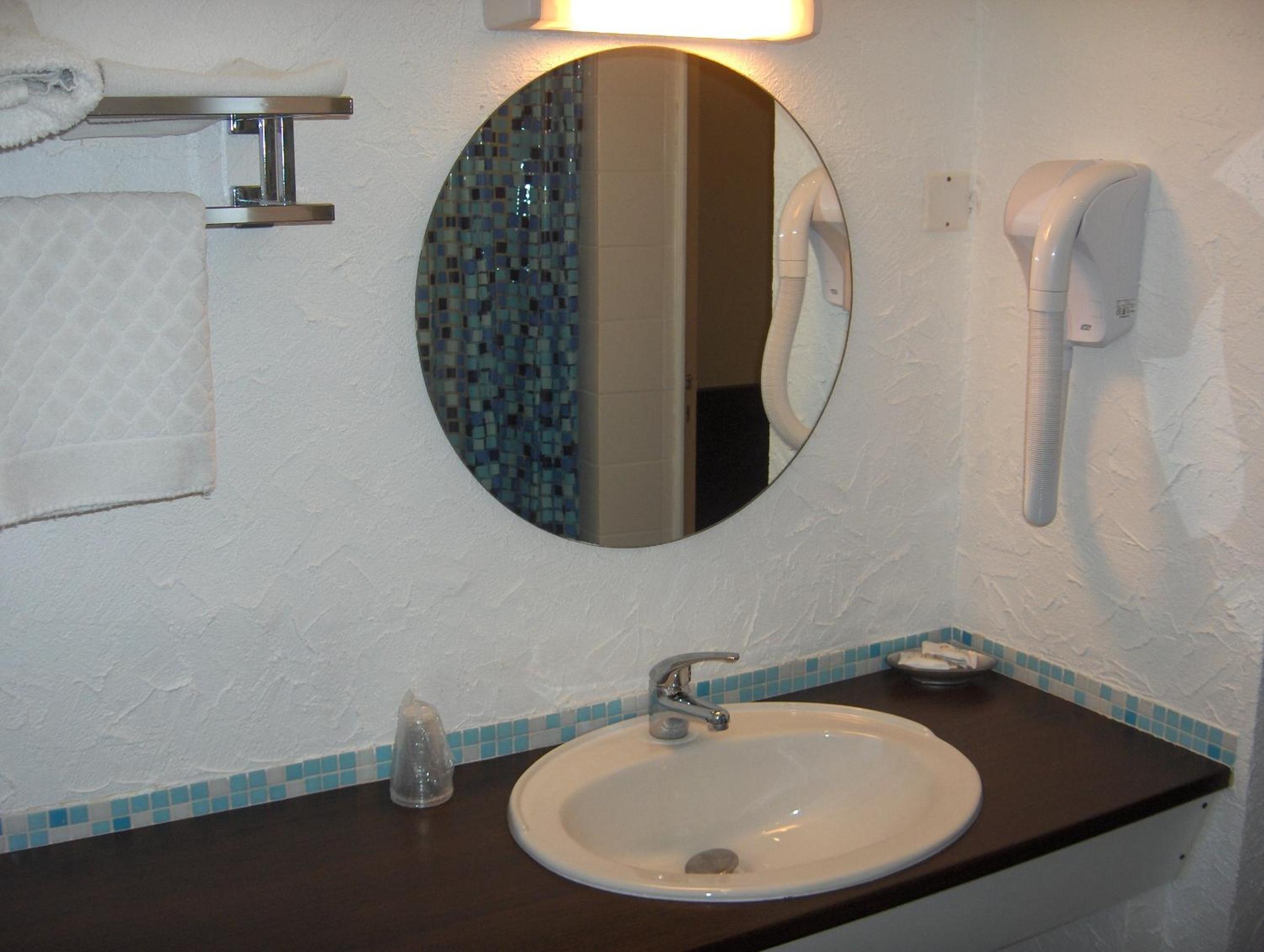 Single Room with Single Bed photo 3