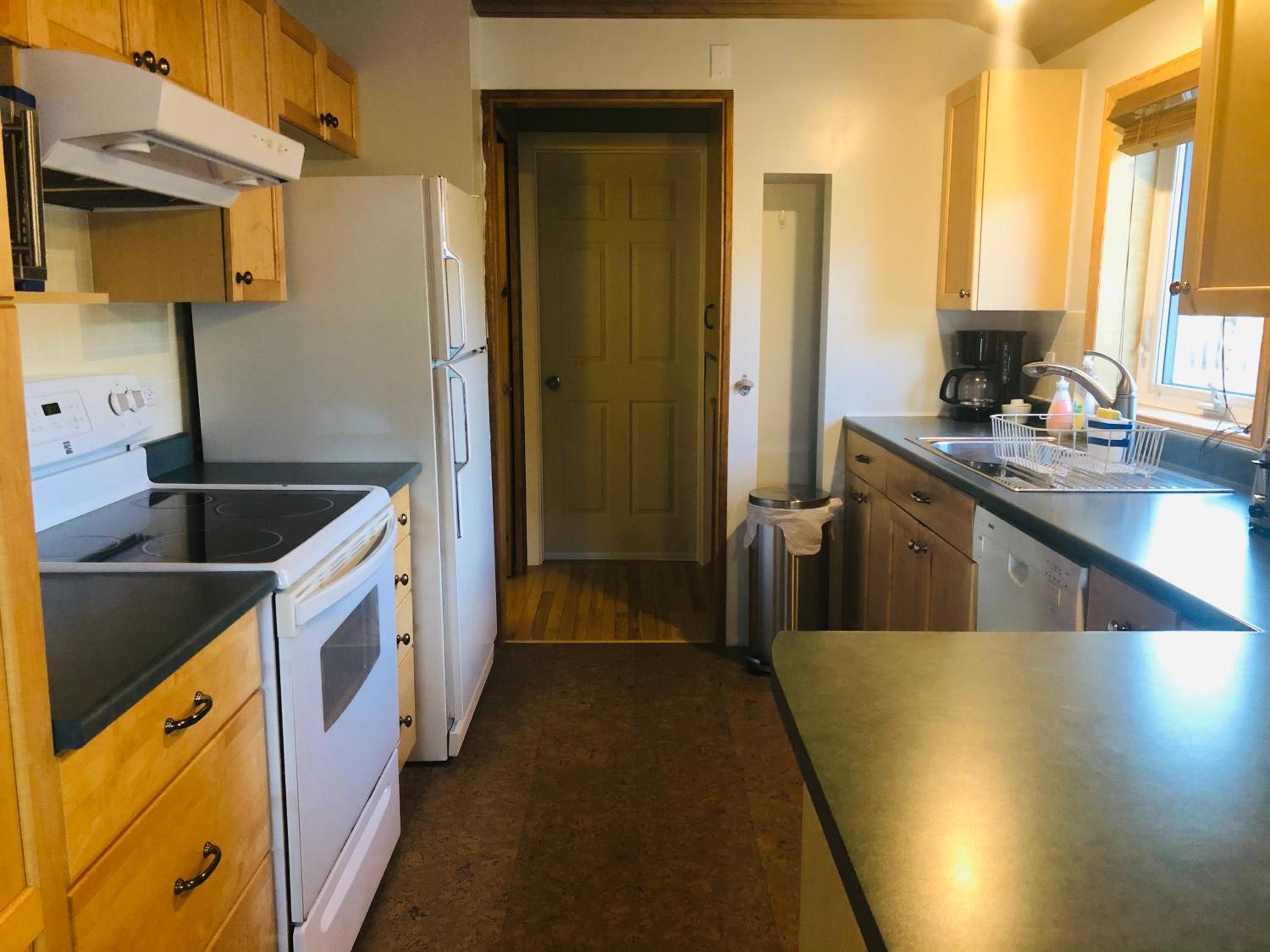 Two-Bedroom House - Photo 14