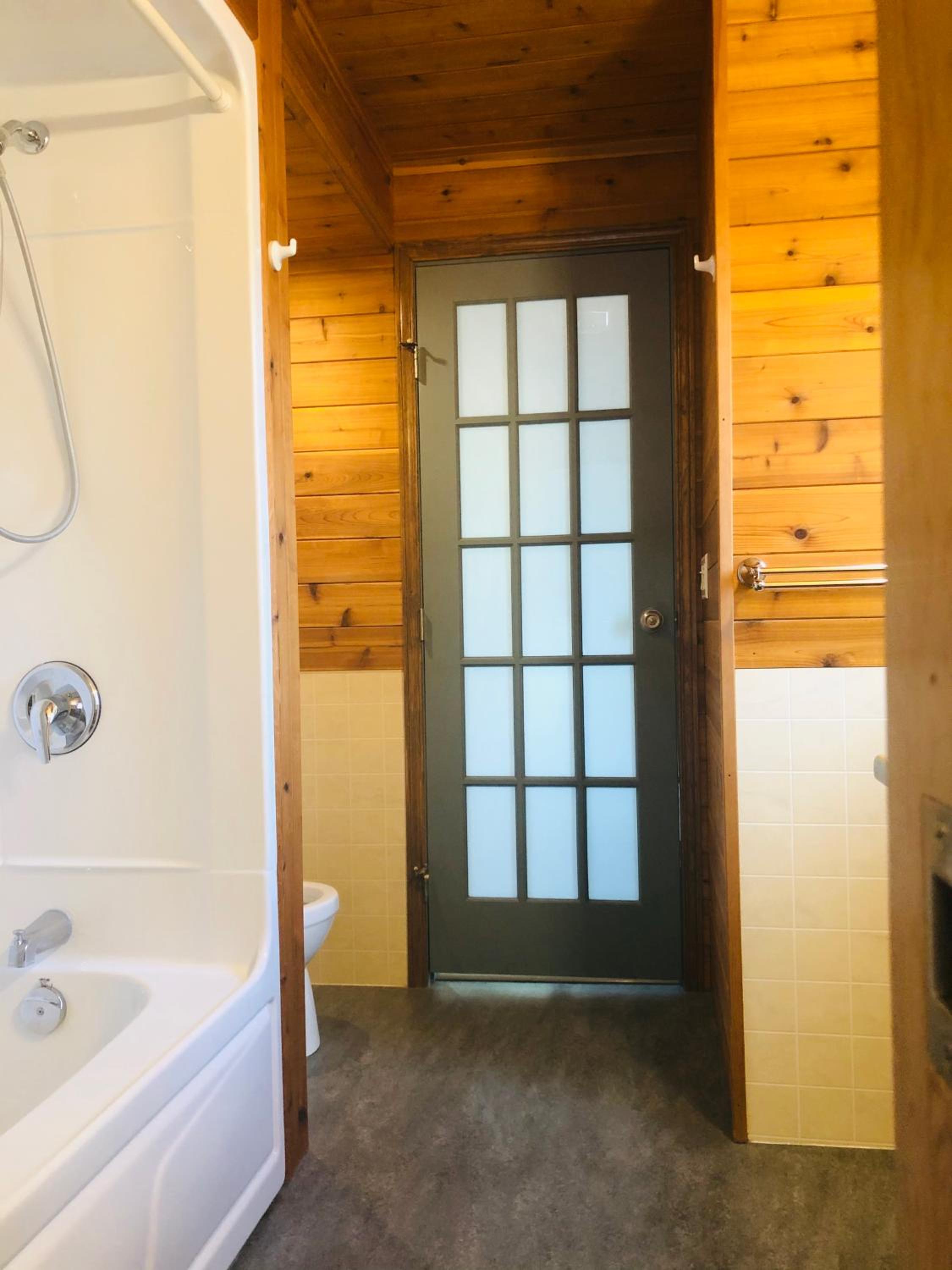 Two-Bedroom House - Photo 4