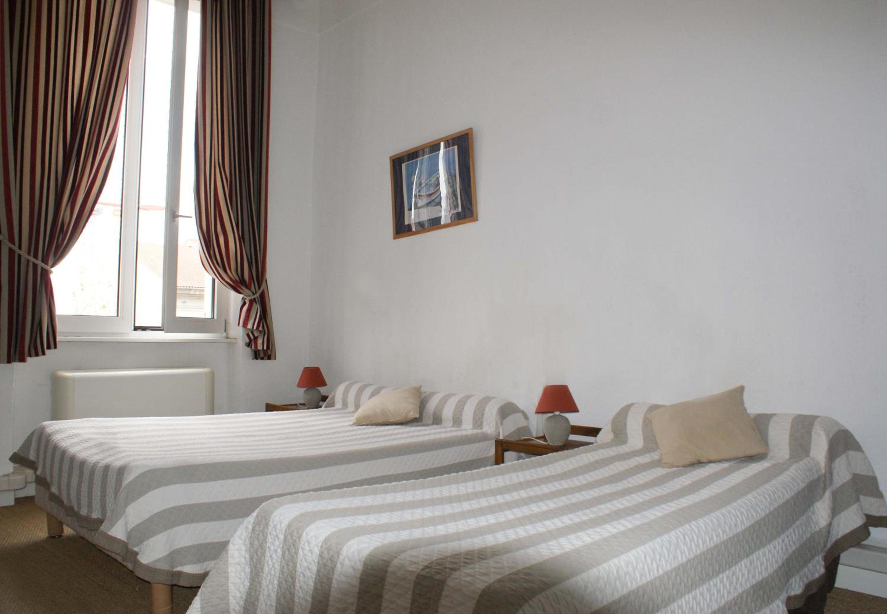 Triple Room - Photo 7
