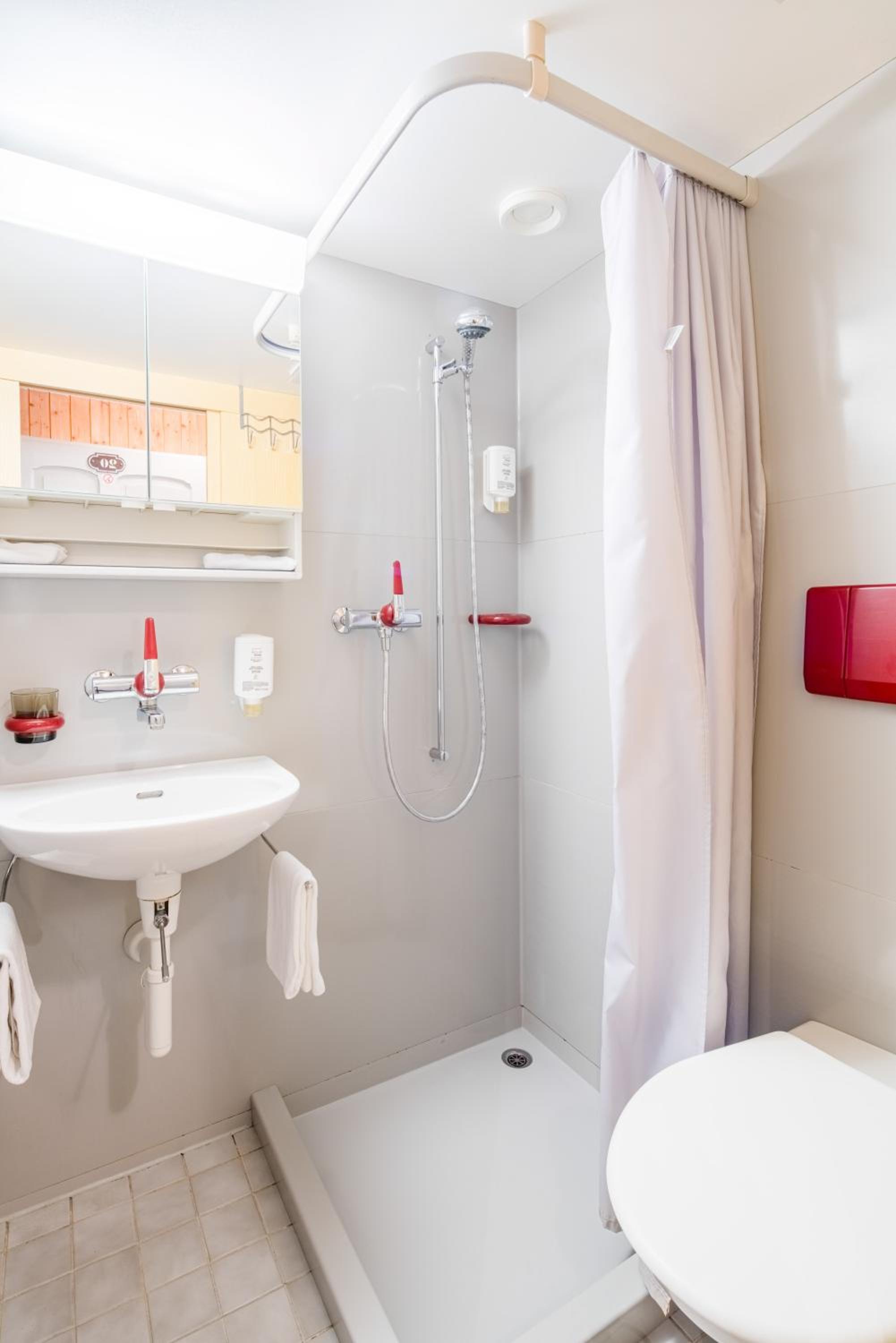 Classic Double Room with Lake view photo 2