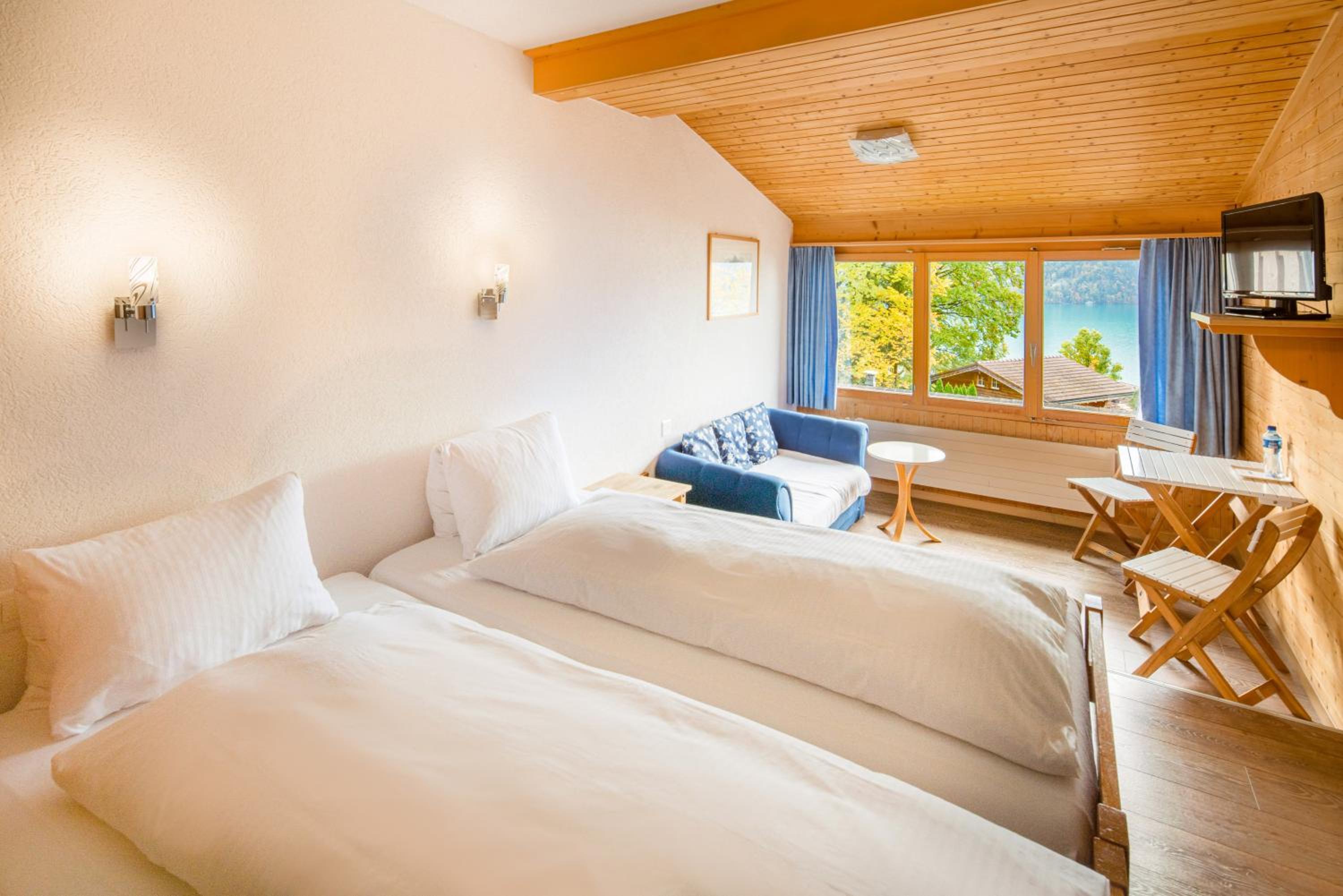 Classic Double Room with Lake view photo 3