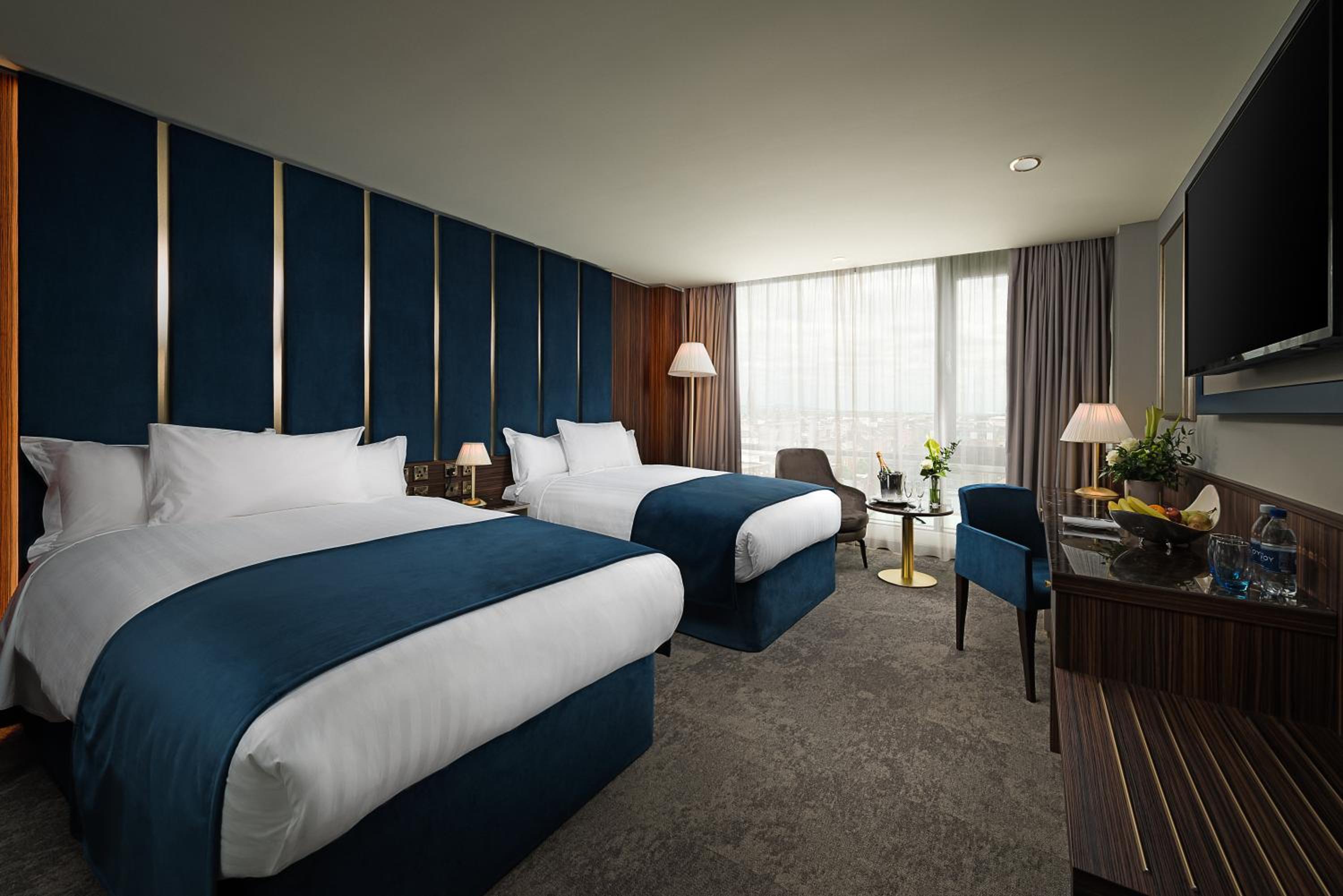 Executive Twin Room - Photo 2