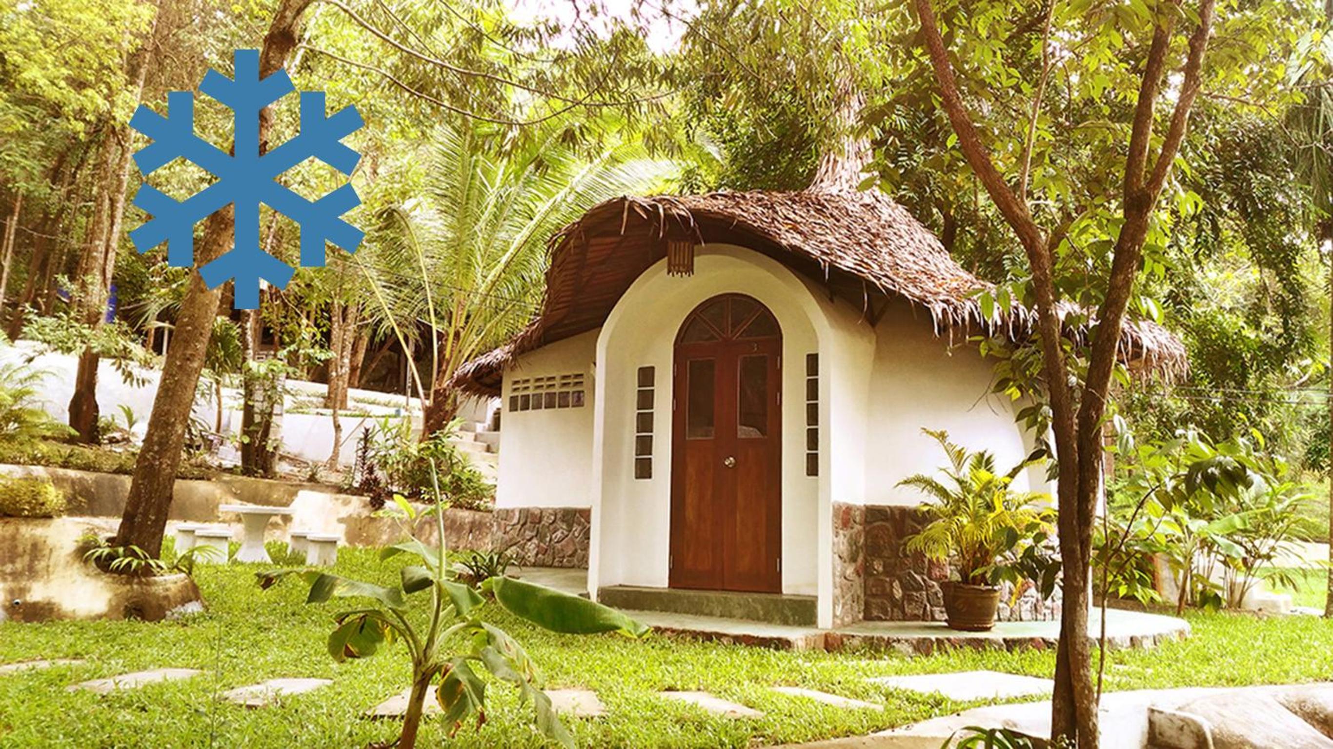 Deluxe Bungalow with Garden View
