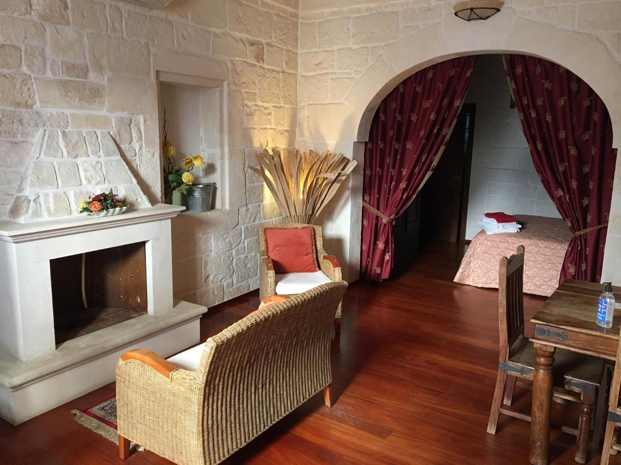 Double Room - Photo 1