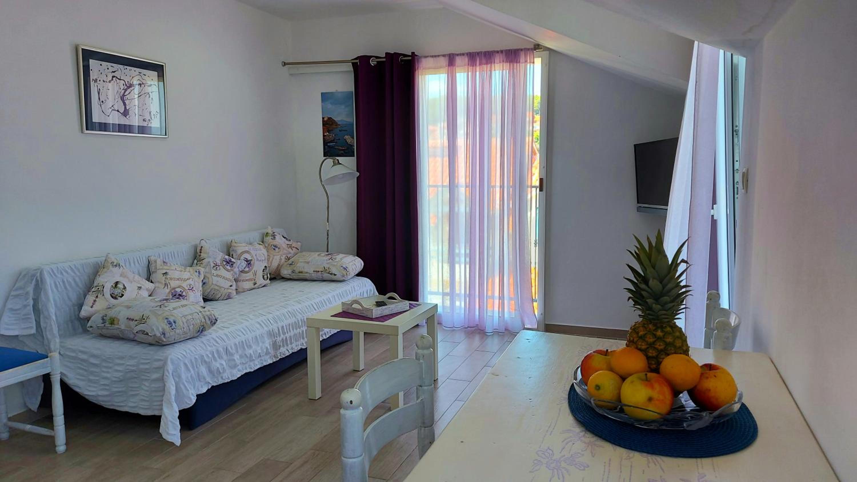 One-Bedroom Apartment with Balcony
