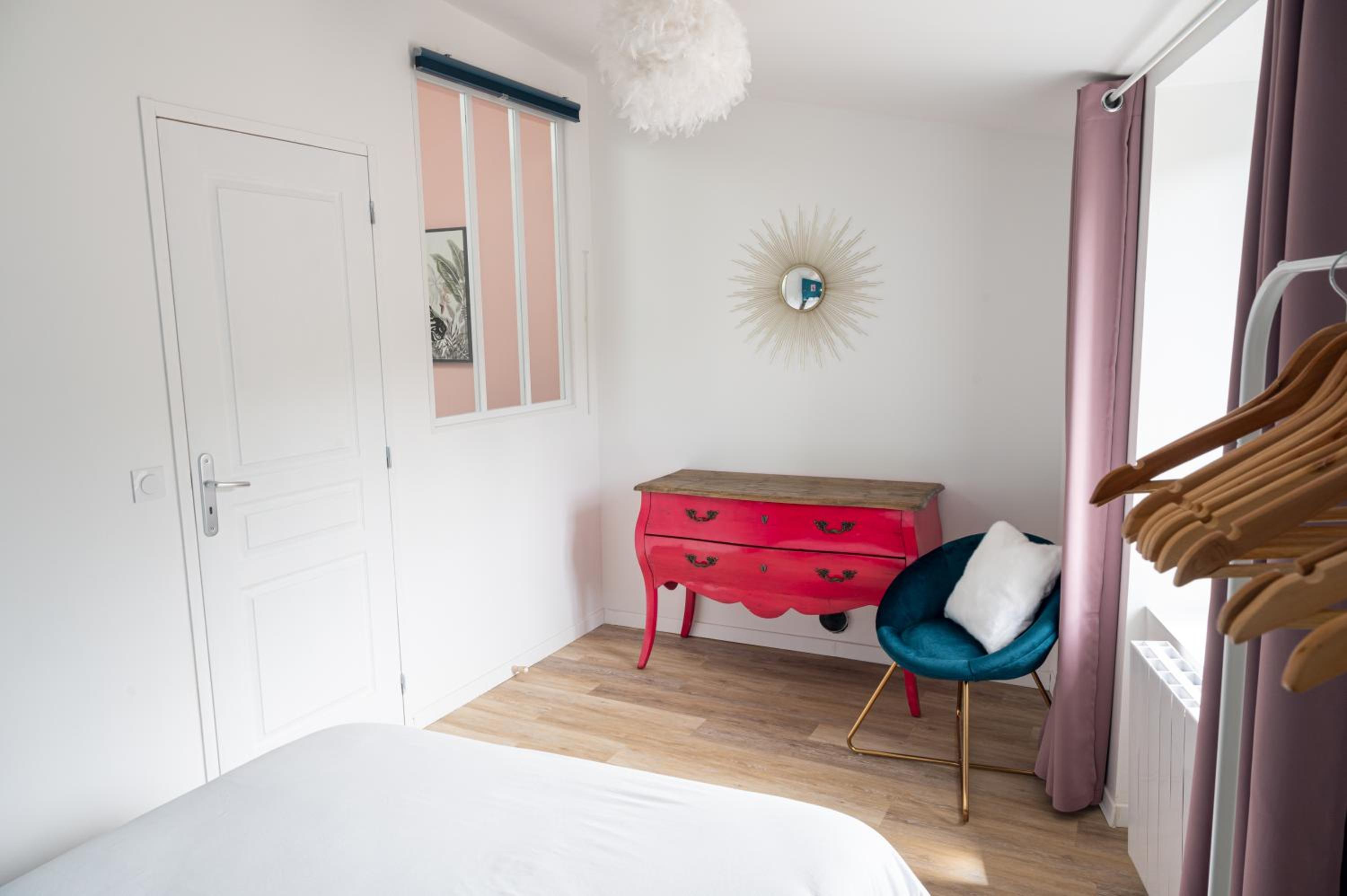 One-Bedroom Apartment - Photo 9