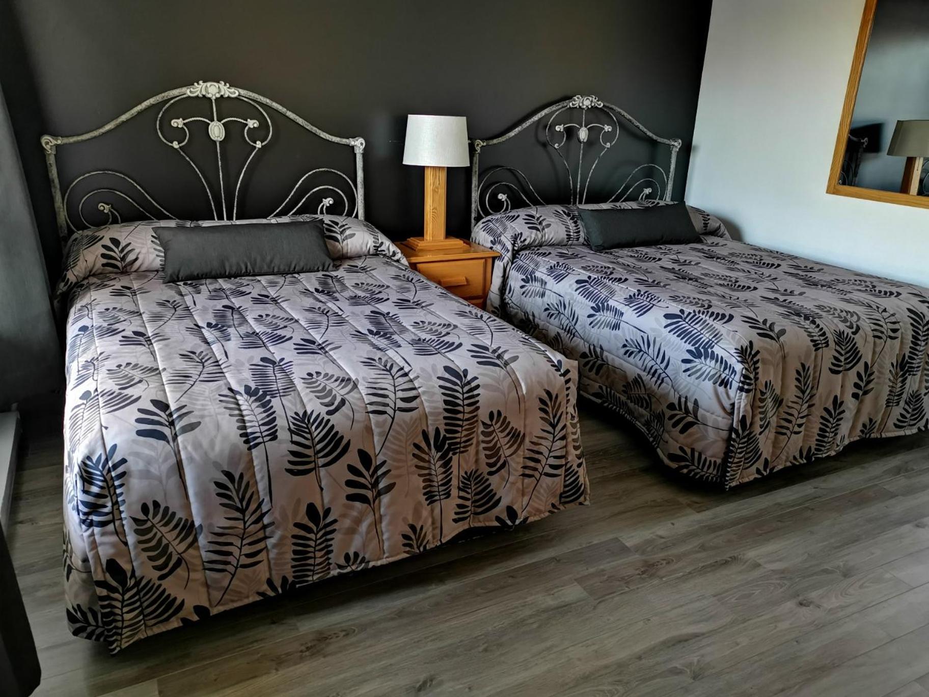 Double Room with Two Double Beds photo 2