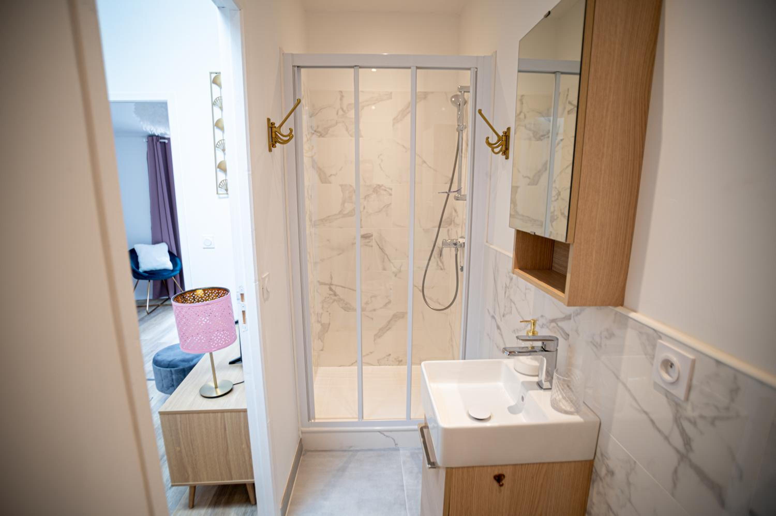One-Bedroom Apartment - Photo 6