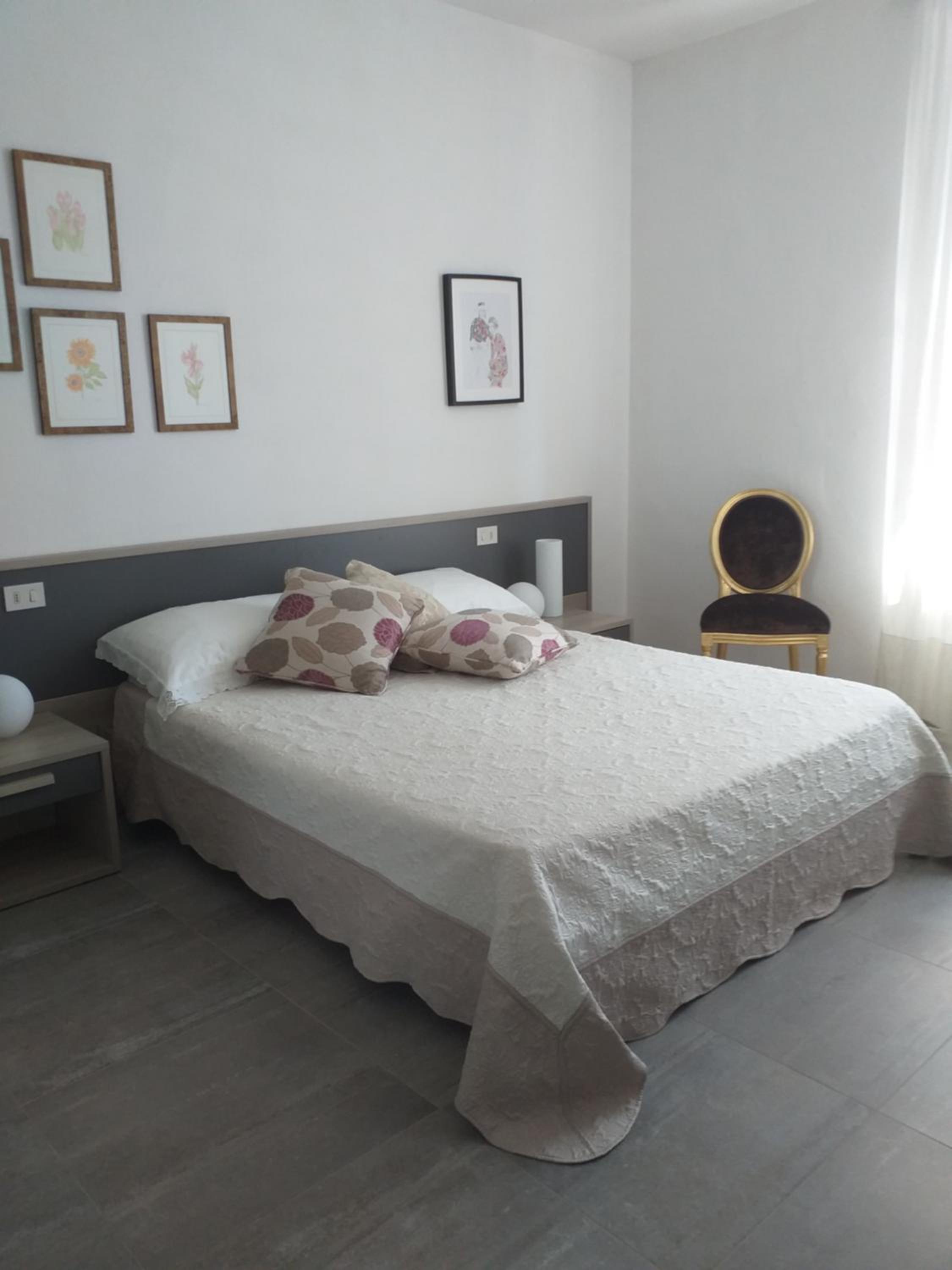 Double Room - Photo 3