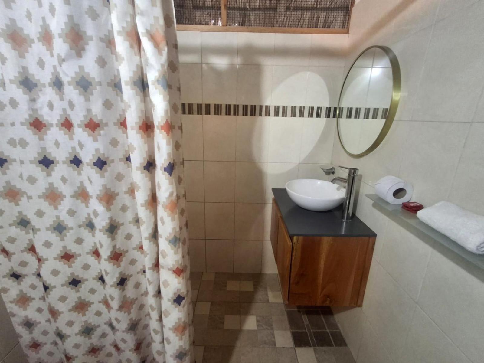 Family Room with Bathroom photo 1