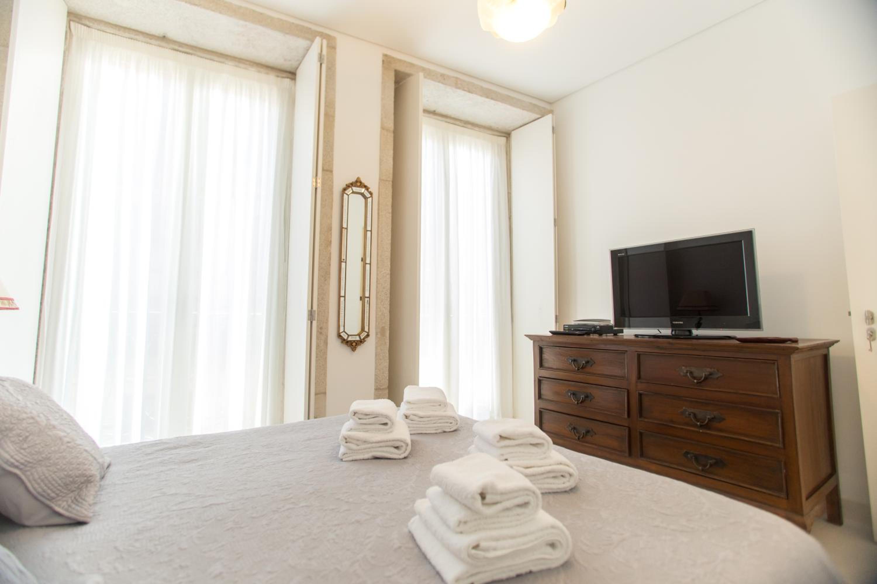 One-Bedroom Apartment - Photo 5