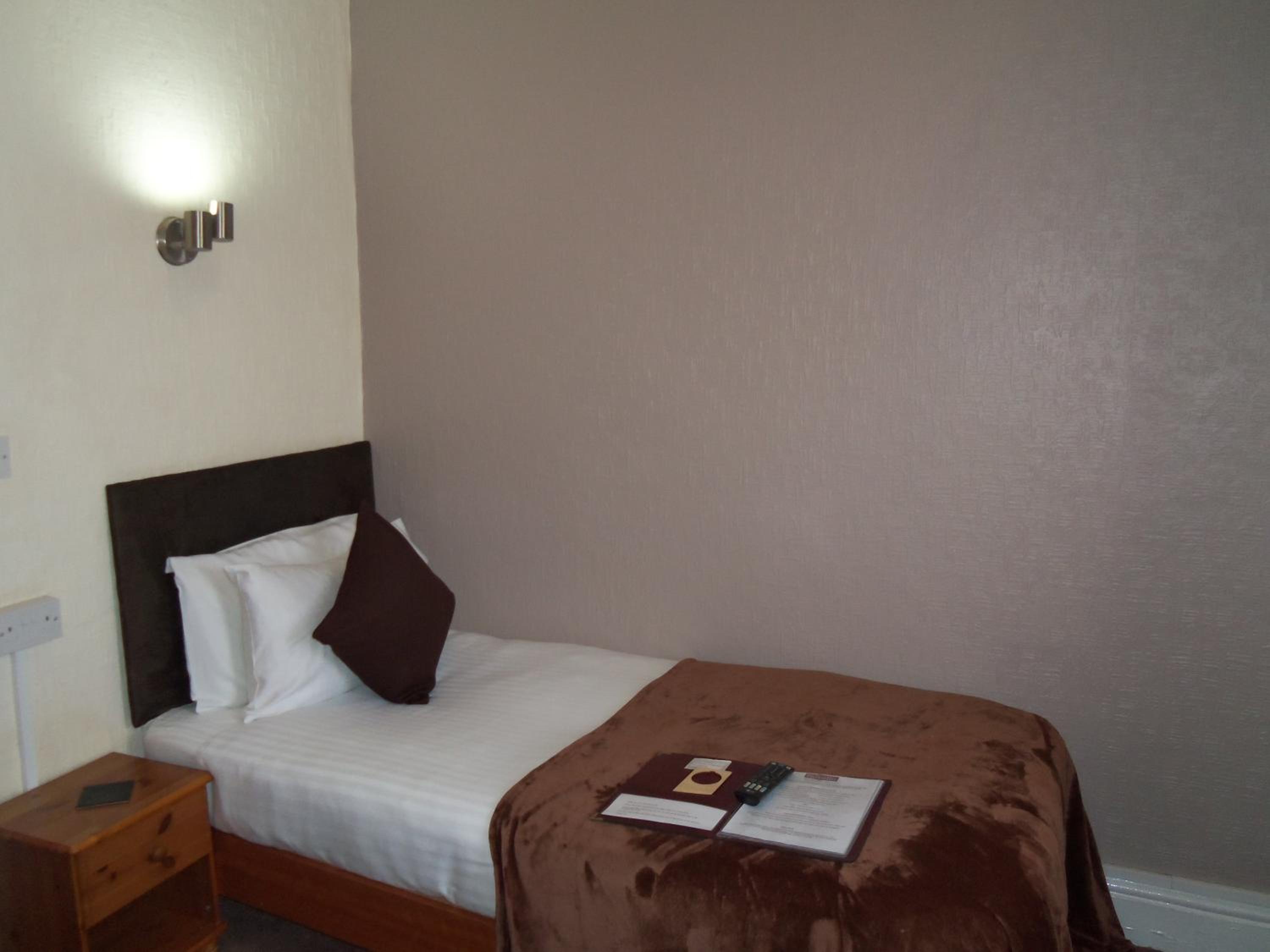 Standard Single Room with Private Bathroom photo 2
