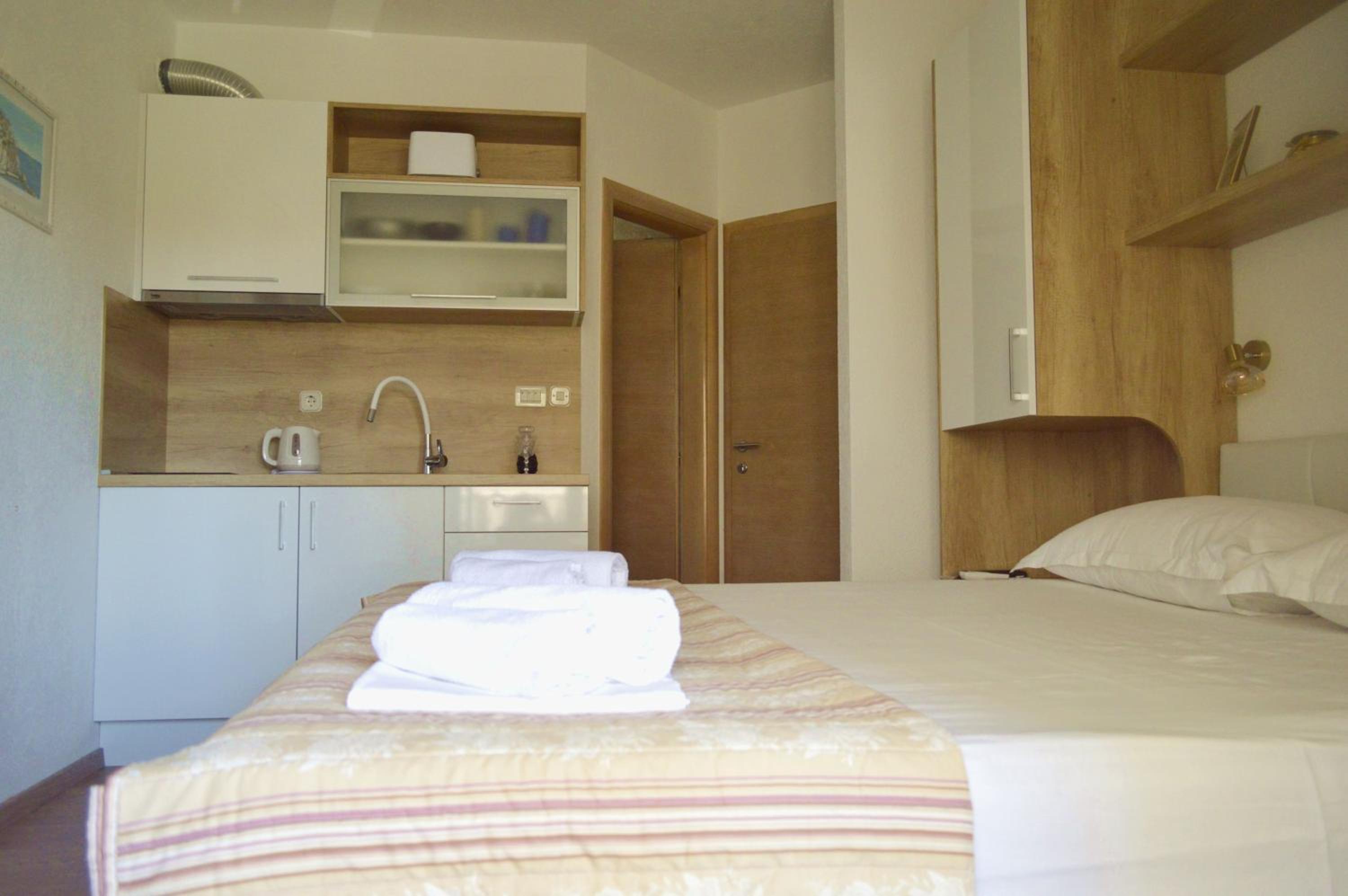 Studio Apartment photo 1