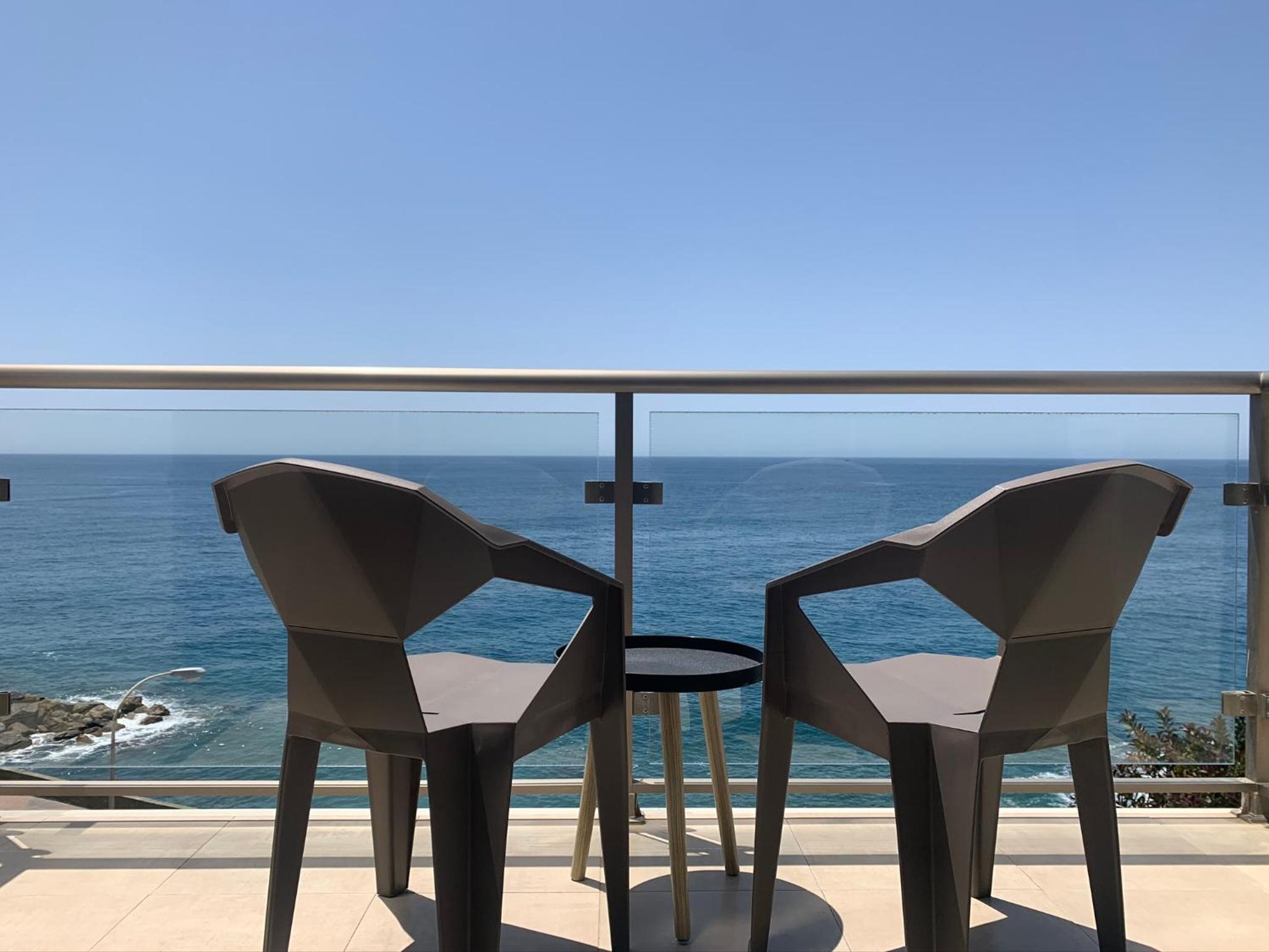 Deluxe Double Room with Sea View - Photo 4