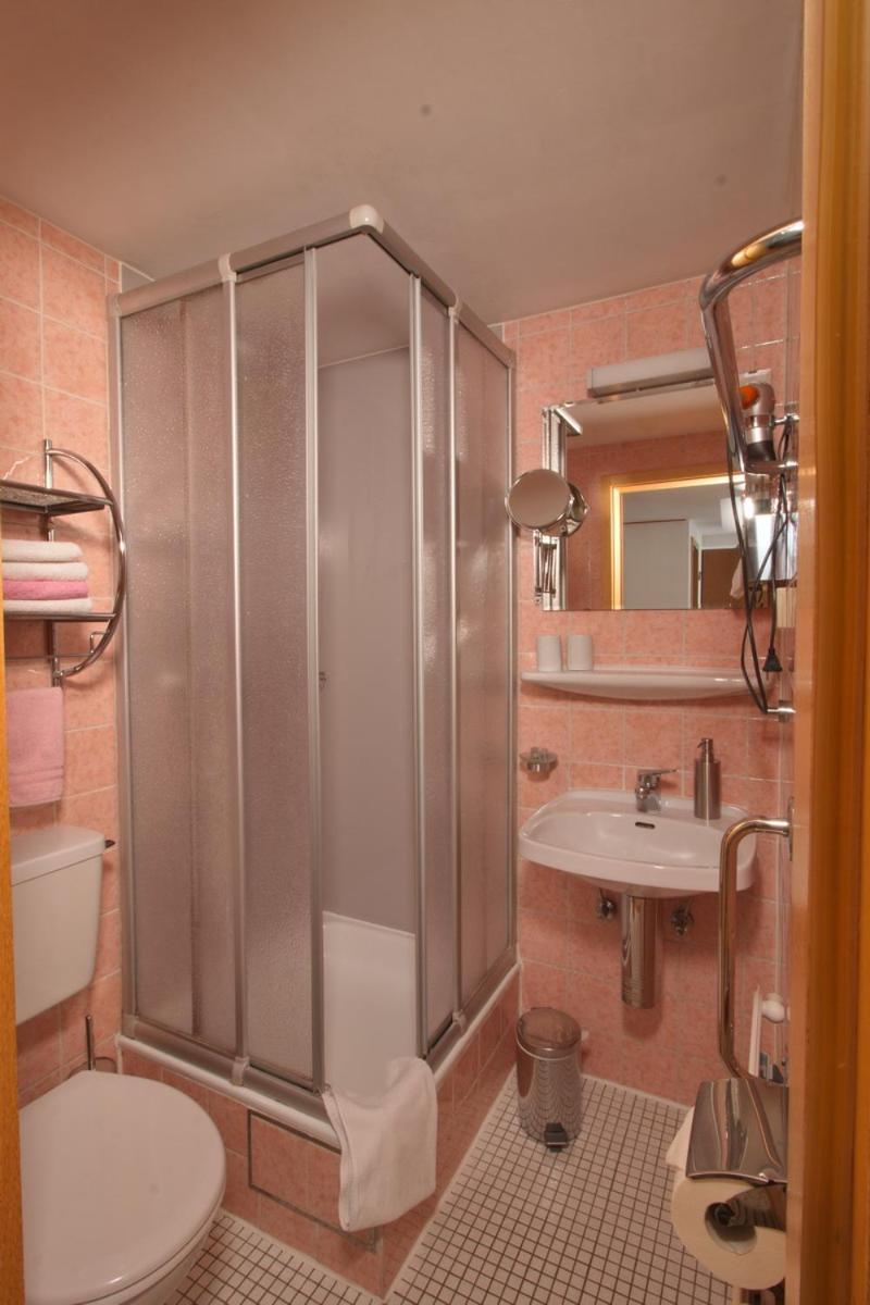 Triple Room with Shower - Photo 3