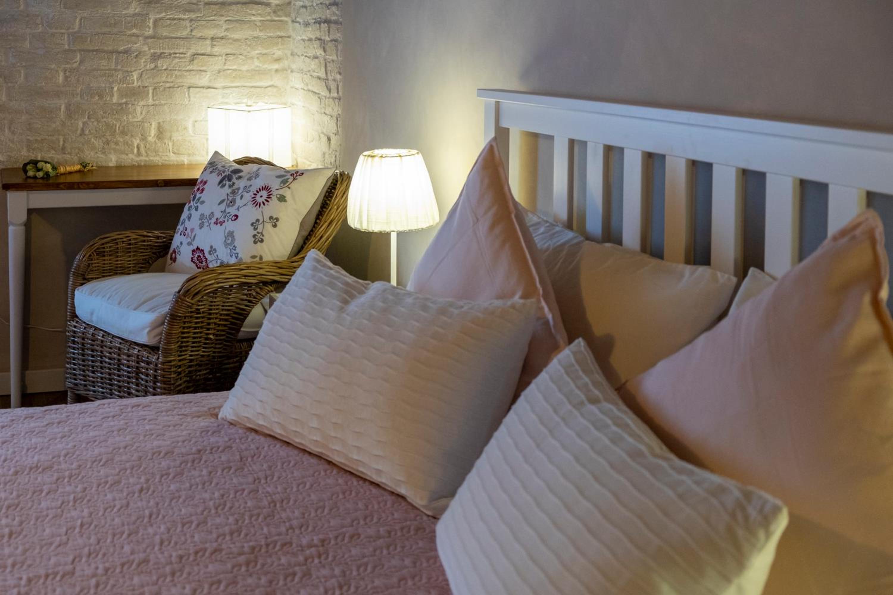 Deluxe Room (2 Adults + 1 Child) - Photo 7
