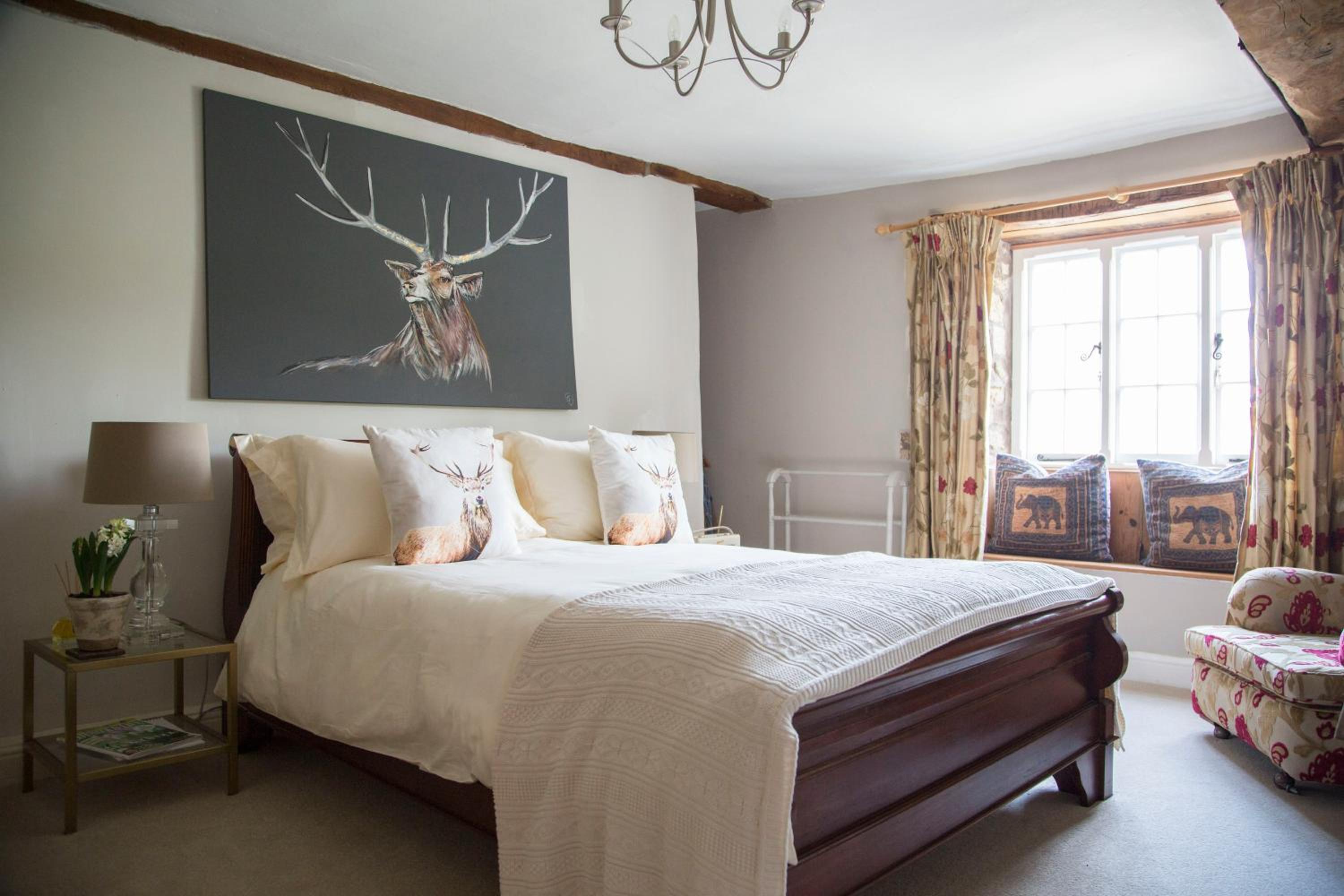 Deluxe King Room - Photo 1