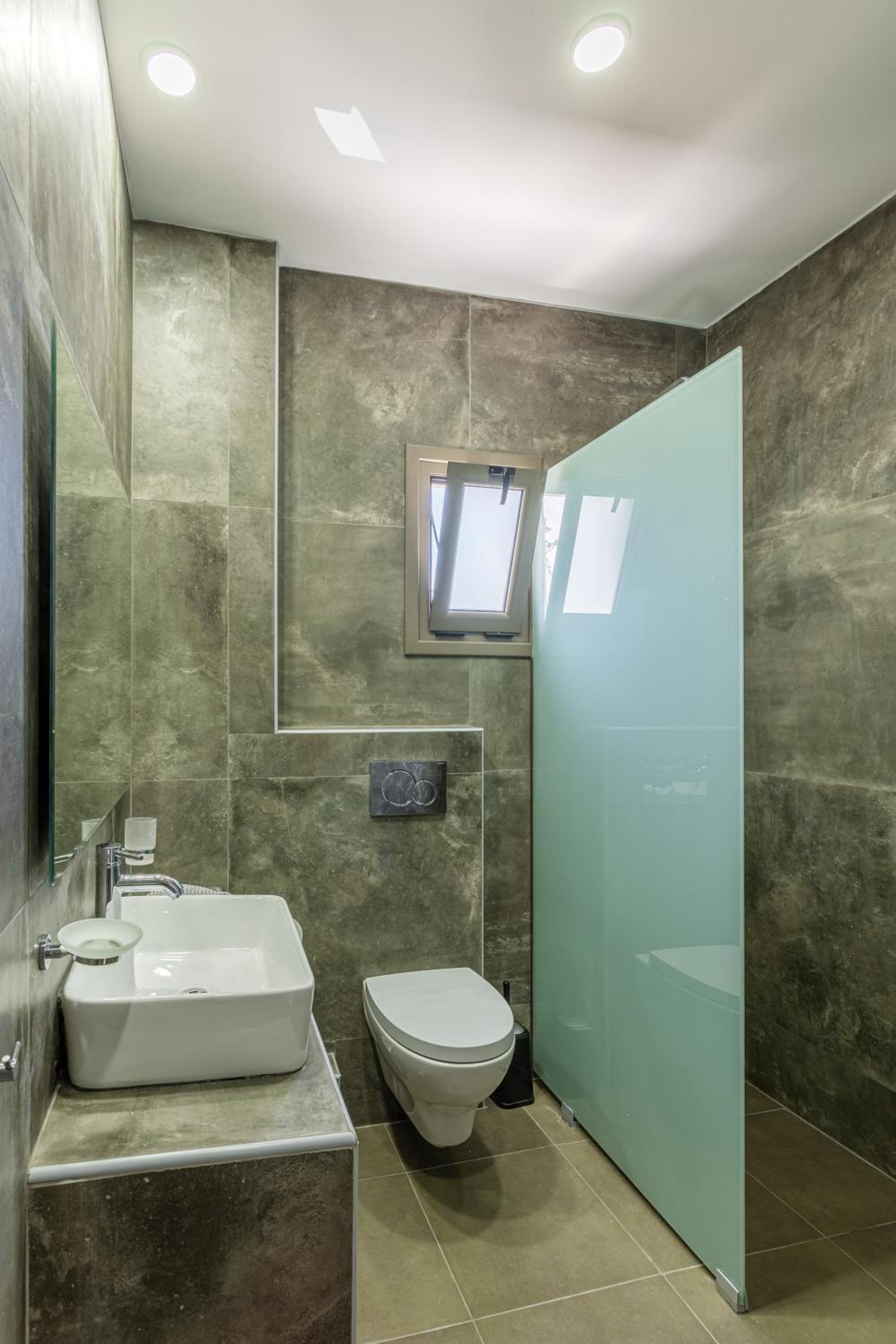 One-Bedroom Apartment - Photo 21