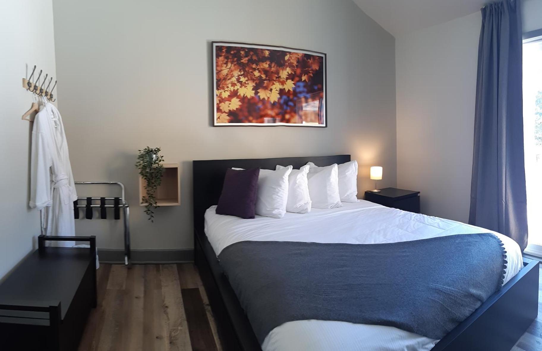Queen Room
