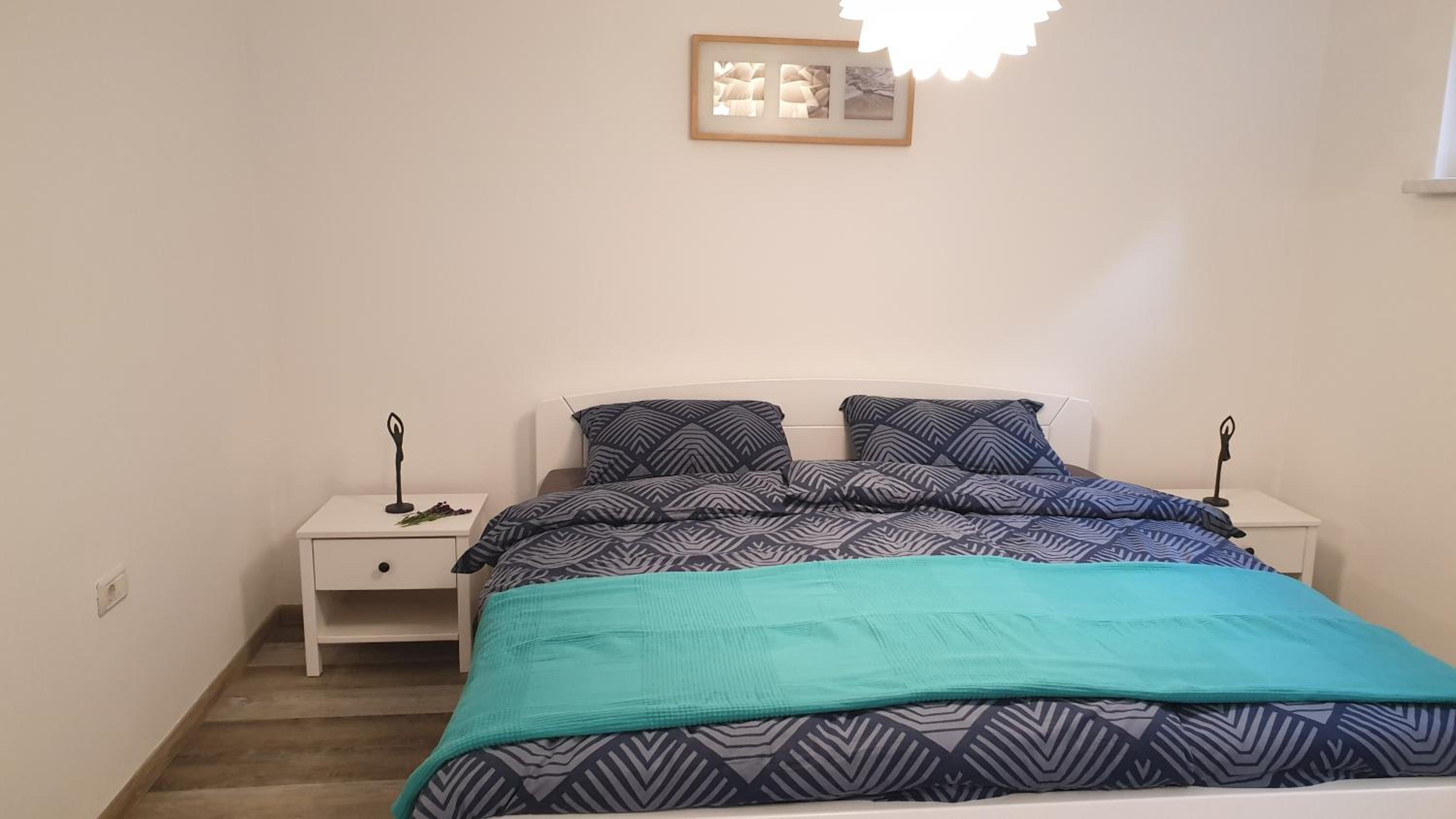 One-Bedroom Apartment - Photo 15