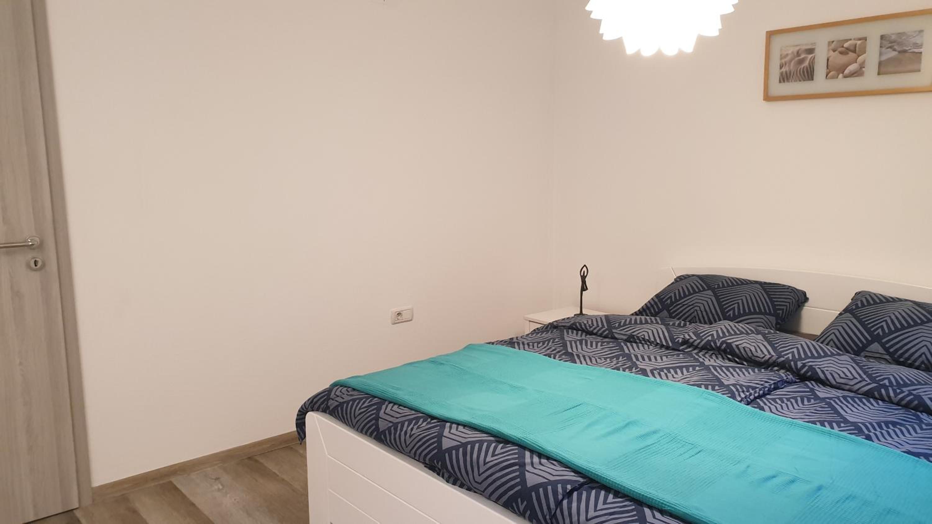 One-Bedroom Apartment - Photo 16