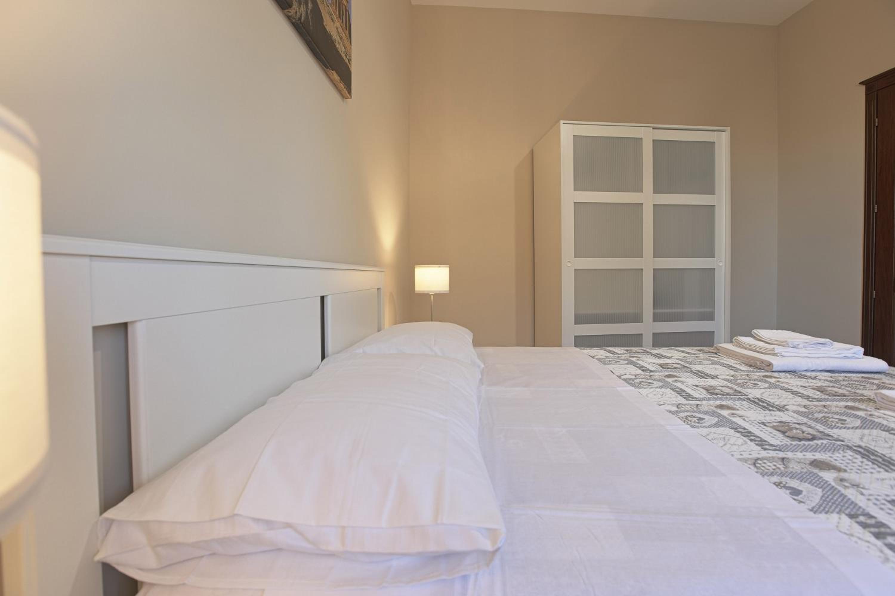 Two-Bedroom Apartment - Photo 4