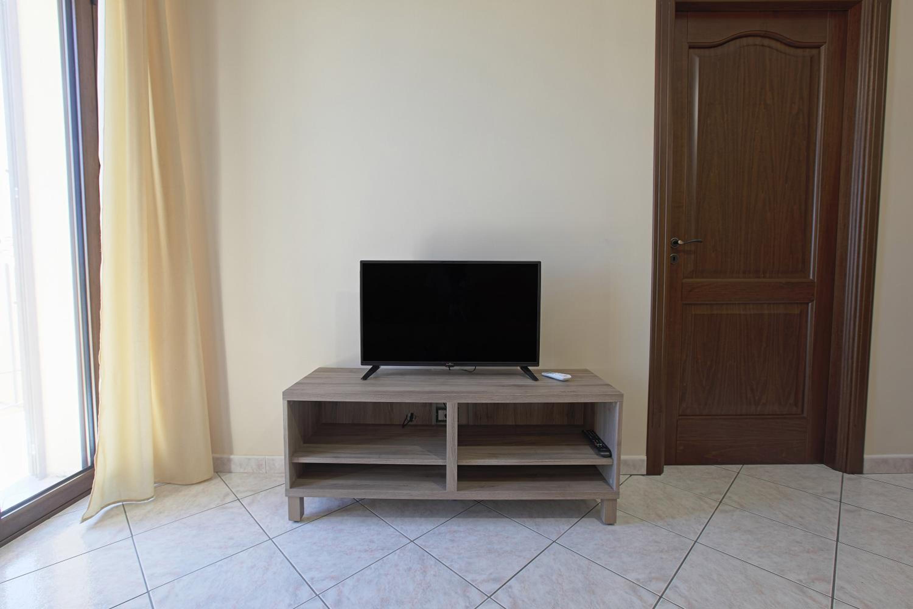 Two-Bedroom Apartment - Photo 16