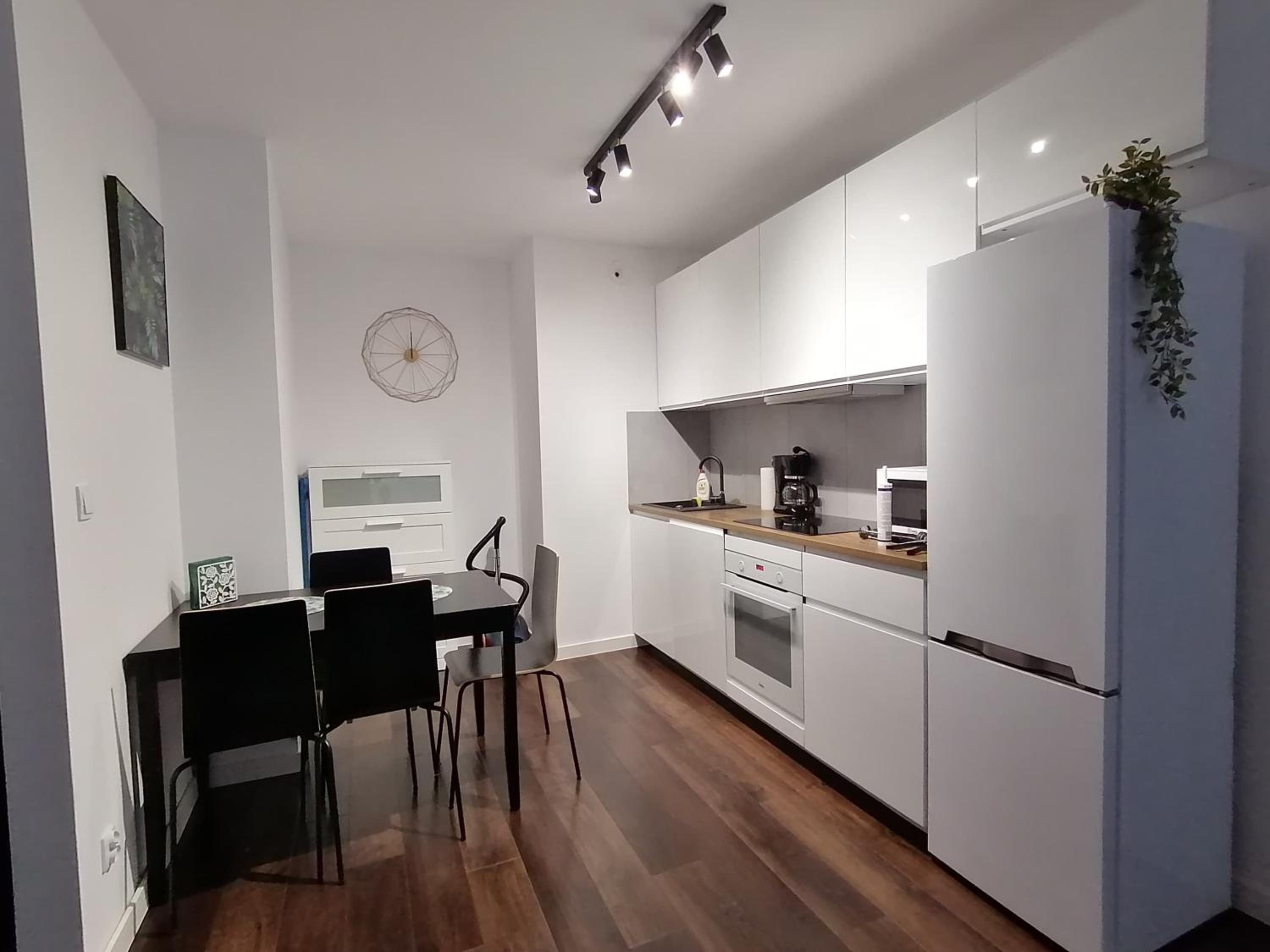 One-Bedroom Apartment - Photo 1